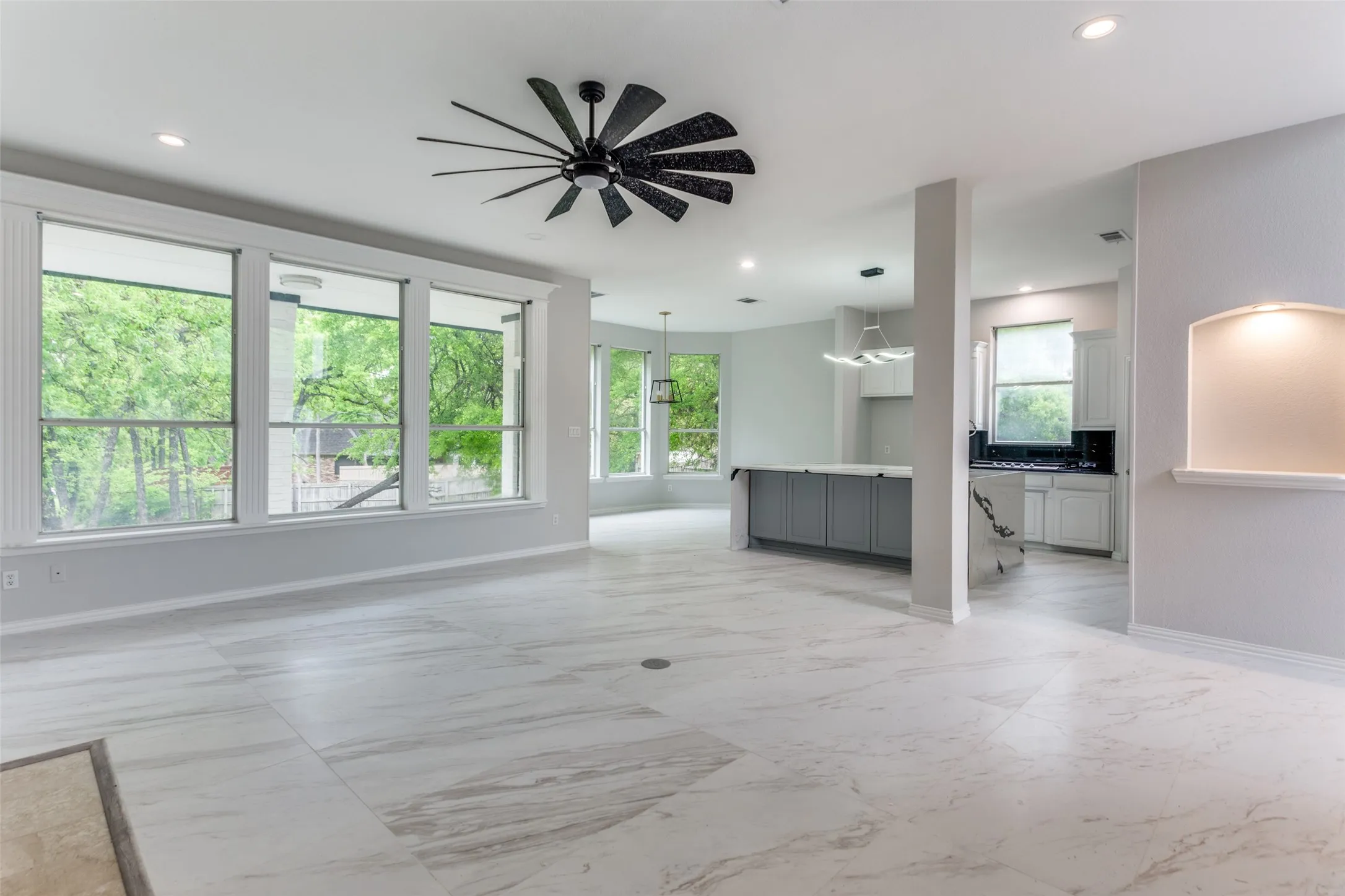 Single Family Residence For Sale in Tarrant County , 6315 Millwood Court, Arlington, Texas 76016, 4 Bedrooms, 3 Bathrooms, 3 Garage spaces, 2,930 Sqft, built in 1996, Preowned, Price $650,000, mls#21171209, Real Estate Agent in Arlington, Homes For Sale in Tarrant county, Homes For Sale in Arlington, Realtor in Arlington Texas, Real Estate Brokerage Independent Realty Texas, Luminita Cordes Realtor