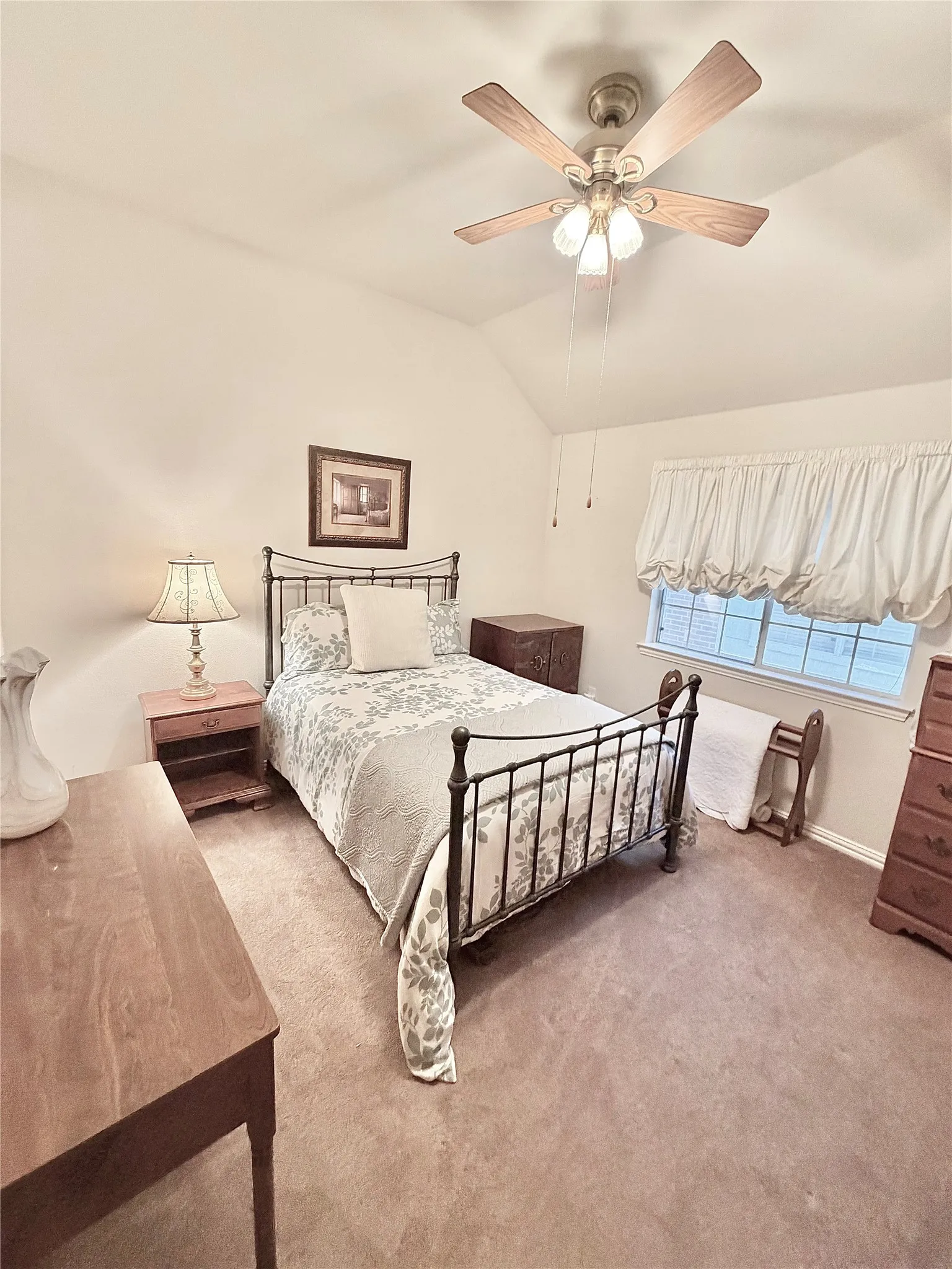 Single Family Residence For Sale in Denton County , 2508 Kariba Lane, Denton, Texas 76210, 4 Bedroom, 2 Bathroom, 2 Garage spaces, 2,428 Sqft, built in 1999, mls#21171297, Real Estate Agent in Denton, Homes For Sale in Denton county, Homes For Sale in Denton, Realtor in Denton Texas, Real Estate Brokerage Independent Realty Texas, Luminita Cordes Realtor