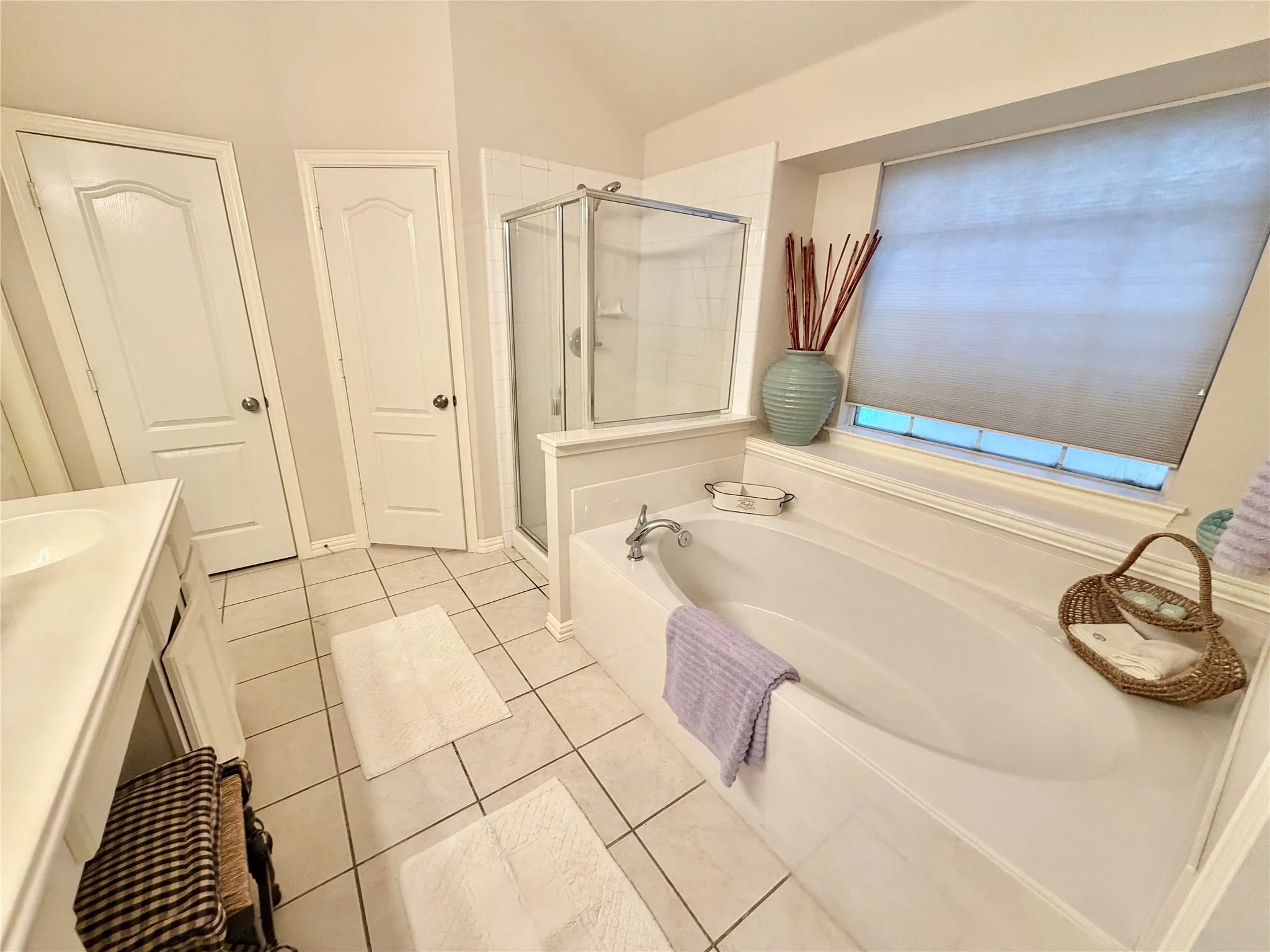 Single Family Residence For Sale in Denton County , 2508 Kariba Lane, Denton, Texas 76210, 4 Bedroom, 2 Bathroom, 2 Garage spaces, 2,428 Sqft, built in 1999, mls#21171297, Real Estate Agent in Denton, Homes For Sale in Denton county, Homes For Sale in Denton, Realtor in Denton Texas, Real Estate Brokerage Independent Realty Texas, Luminita Cordes Realtor