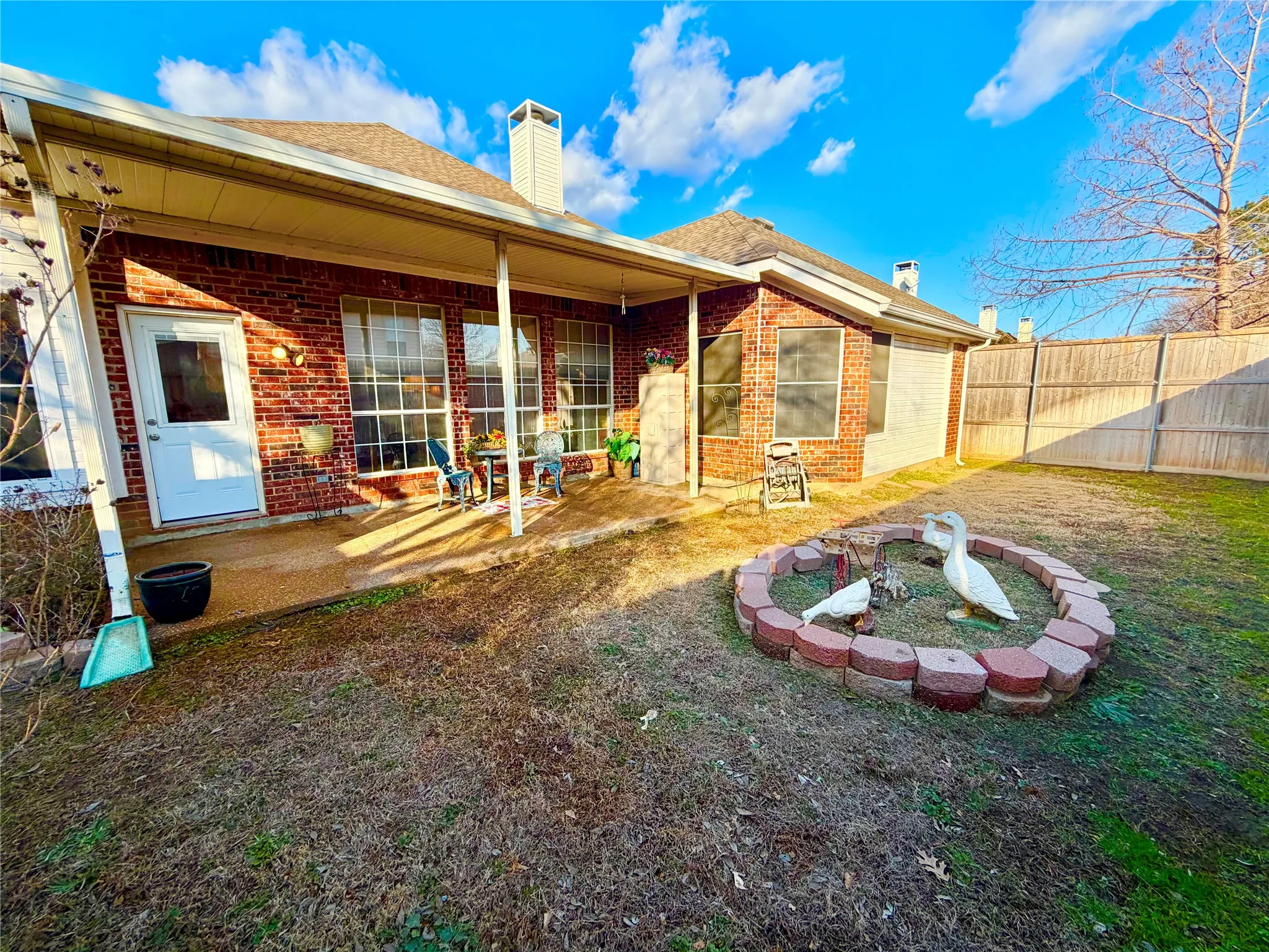 Single Family Residence For Sale in Denton County , 2508 Kariba Lane, Denton, Texas 76210, 4 Bedroom, 2 Bathroom, 2 Garage spaces, 2,428 Sqft, built in 1999, mls#21171297, Real Estate Agent in Denton, Homes For Sale in Denton county, Homes For Sale in Denton, Realtor in Denton Texas, Real Estate Brokerage Independent Realty Texas, Luminita Cordes Realtor