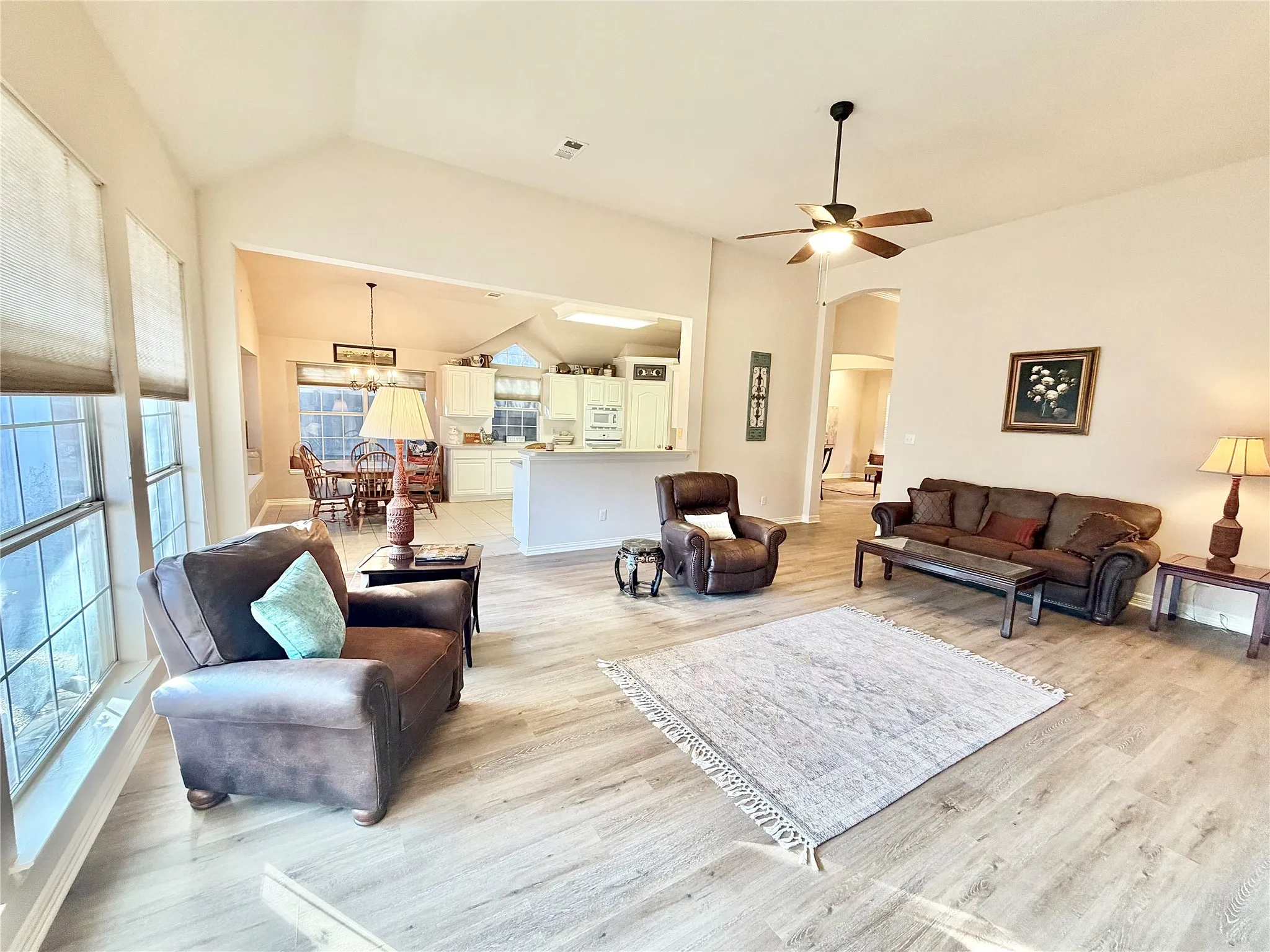 Single Family Residence For Sale in Denton County , 2508 Kariba Lane, Denton, Texas 76210, 4 Bedroom, 2 Bathroom, 2 Garage spaces, 2,428 Sqft, built in 1999, mls#21171297, Real Estate Agent in Denton, Homes For Sale in Denton county, Homes For Sale in Denton, Realtor in Denton Texas, Real Estate Brokerage Independent Realty Texas, Luminita Cordes Realtor