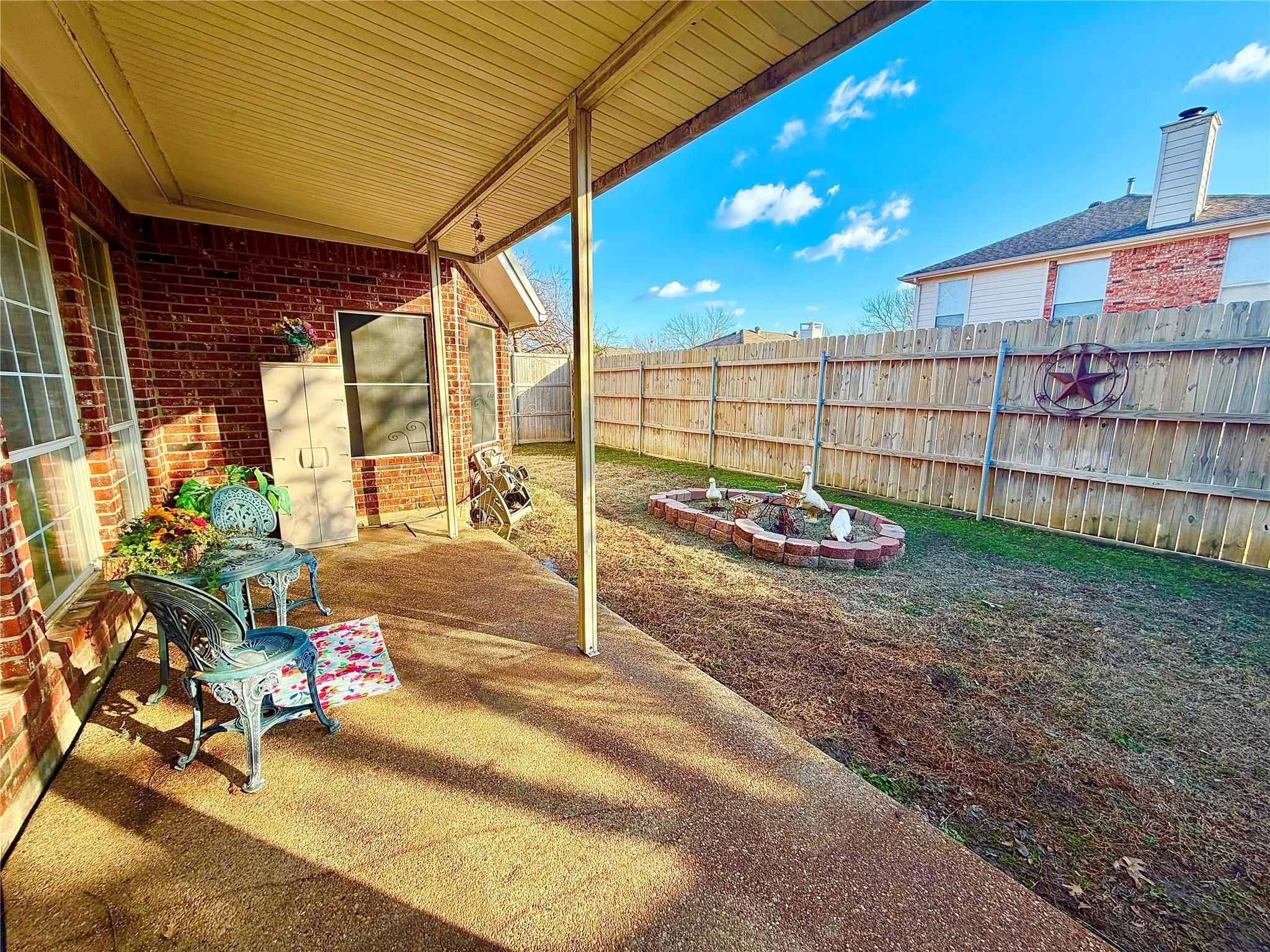 Single Family Residence For Sale in Denton County , 2508 Kariba Lane, Denton, Texas 76210, 4 Bedroom, 2 Bathroom, 2 Garage spaces, 2,428 Sqft, built in 1999, mls#21171297, Real Estate Agent in Denton, Homes For Sale in Denton county, Homes For Sale in Denton, Realtor in Denton Texas, Real Estate Brokerage Independent Realty Texas, Luminita Cordes Realtor