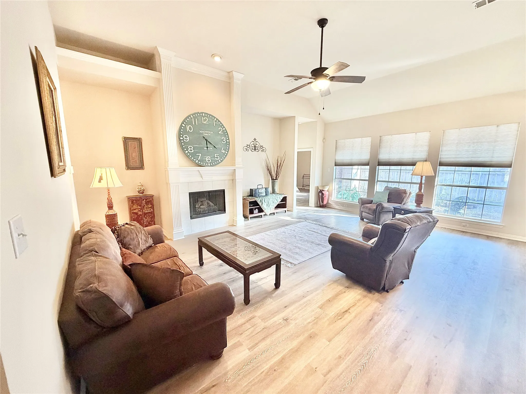 Single Family Residence For Sale in Denton County , 2508 Kariba Lane, Denton, Texas 76210, 4 Bedroom, 2 Bathroom, 2 Garage spaces, 2,428 Sqft, built in 1999, mls#21171297, Real Estate Agent in Denton, Homes For Sale in Denton county, Homes For Sale in Denton, Realtor in Denton Texas, Real Estate Brokerage Independent Realty Texas, Luminita Cordes Realtor