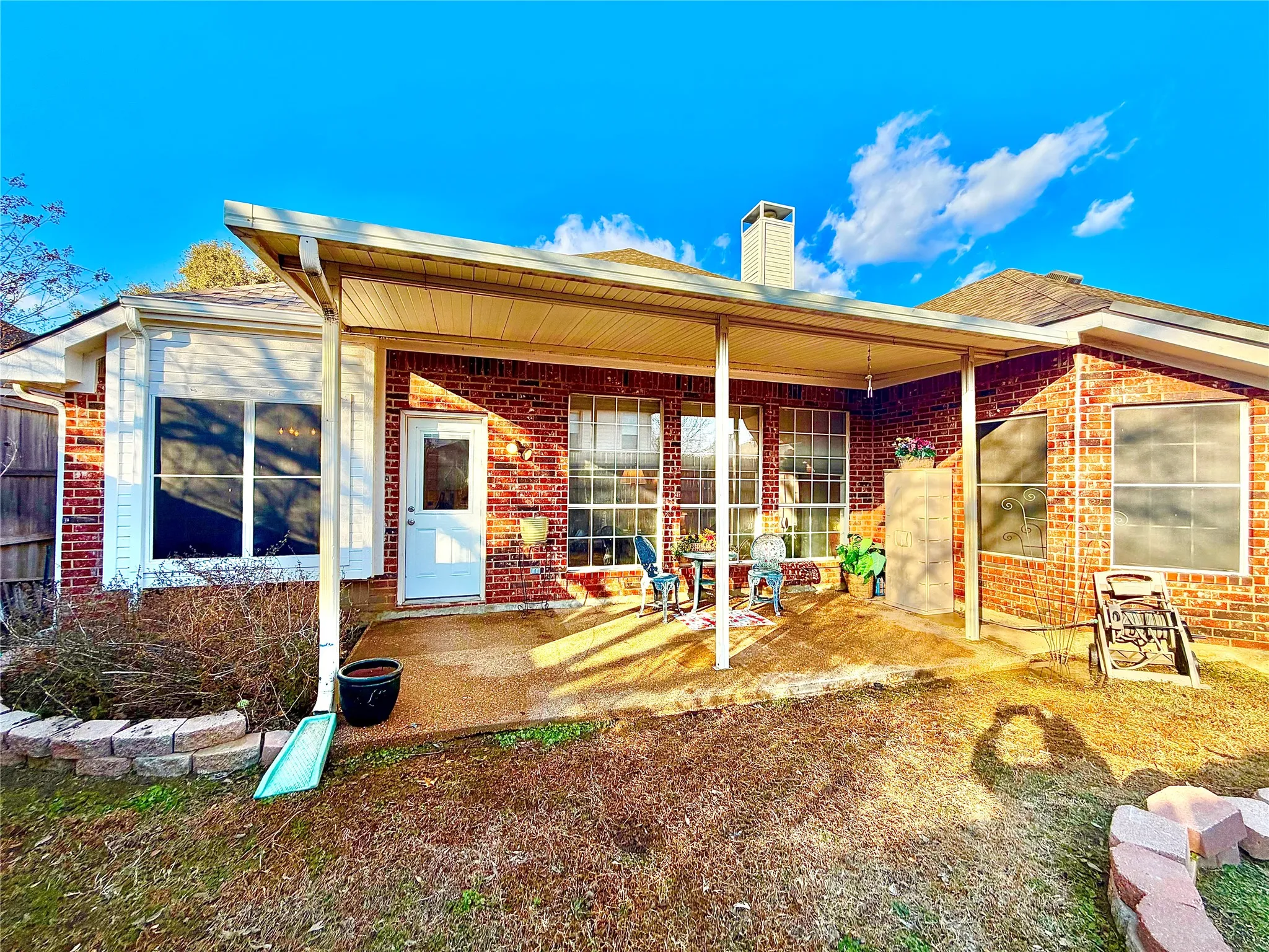 Single Family Residence For Sale in Denton County , 2508 Kariba Lane, Denton, Texas 76210, 4 Bedroom, 2 Bathroom, 2 Garage spaces, 2,428 Sqft, built in 1999, mls#21171297, Real Estate Agent in Denton, Homes For Sale in Denton county, Homes For Sale in Denton, Realtor in Denton Texas, Real Estate Brokerage Independent Realty Texas, Luminita Cordes Realtor