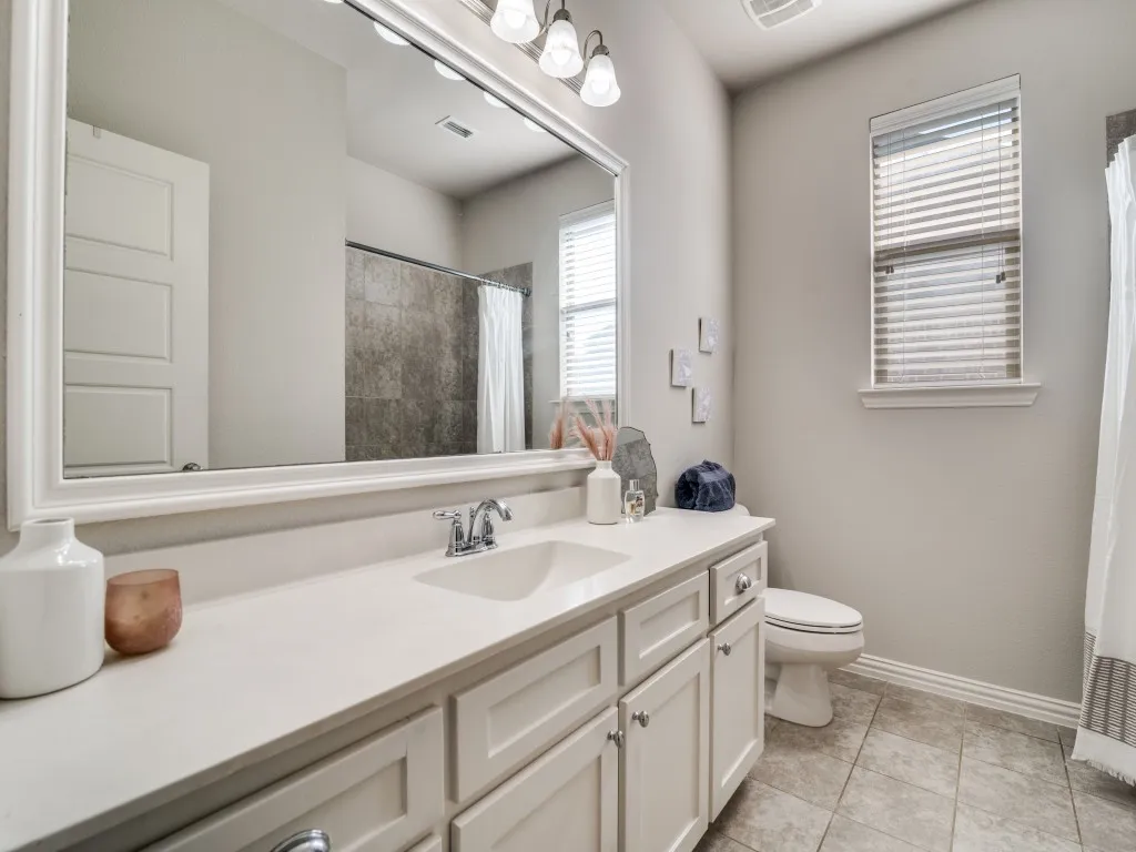 Single Family Residence For Sale in Rockwall County , 790 York Drive, Rockwall, Texas 75087, 4 Bedrooms, 4 Bathrooms, 2 Garage spaces, 3,497 Sqft, built in 2014, Preowned, Price $594,900, mls#21170885, Real Estate Agent in Rockwall, Homes For Sale in Rockwall county, Homes For Sale in Rockwall, Realtor in Rockwall Texas, Real Estate Brokerage Independent Realty Texas, Luminita Cordes Realtor