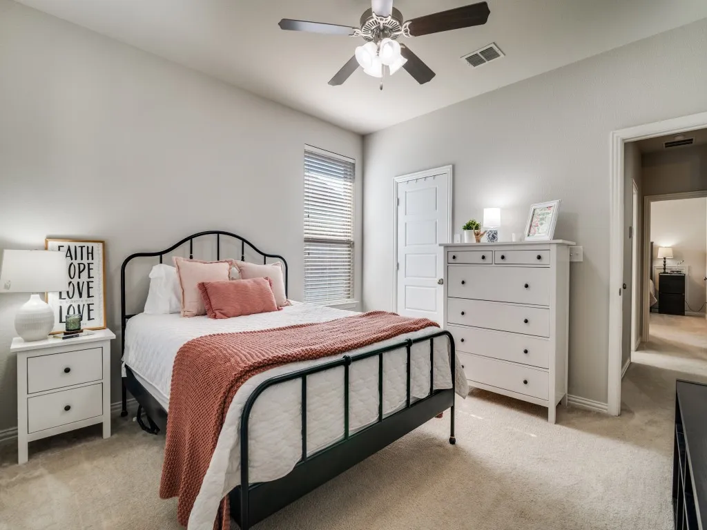 Single Family Residence For Sale in Rockwall County , 790 York Drive, Rockwall, Texas 75087, 4 Bedrooms, 4 Bathrooms, 2 Garage spaces, 3,497 Sqft, built in 2014, Preowned, Price $594,900, mls#21170885, Real Estate Agent in Rockwall, Homes For Sale in Rockwall county, Homes For Sale in Rockwall, Realtor in Rockwall Texas, Real Estate Brokerage Independent Realty Texas, Luminita Cordes Realtor