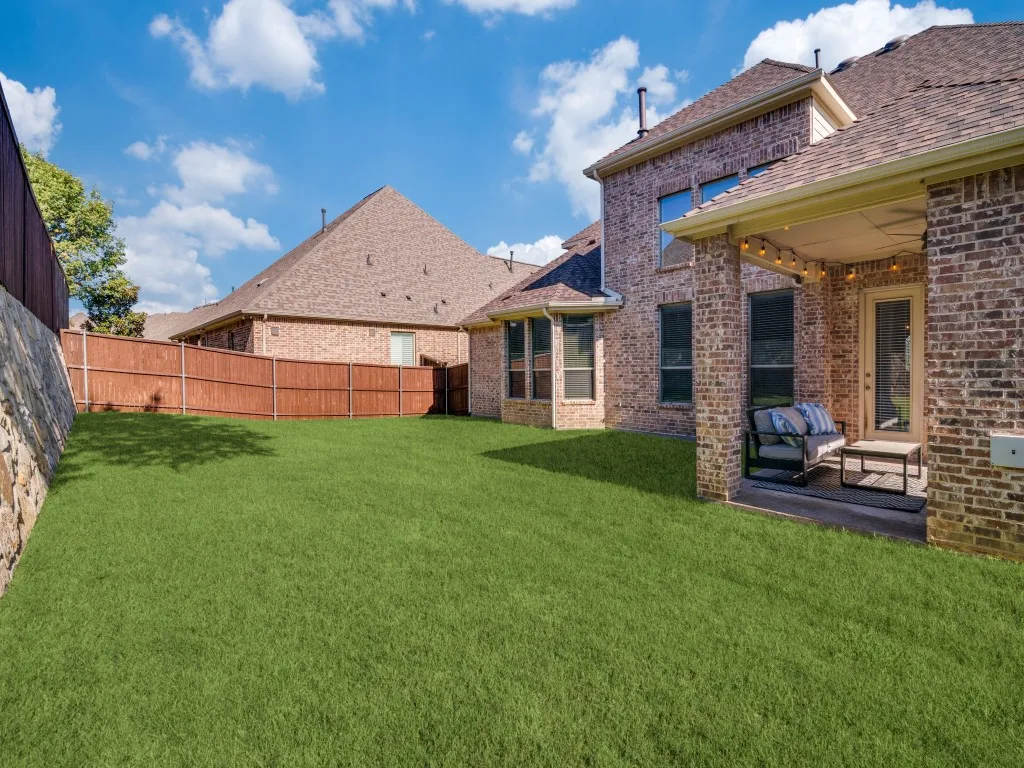 Single Family Residence For Sale in Rockwall County , 790 York Drive, Rockwall, Texas 75087, 4 Bedrooms, 4 Bathrooms, 2 Garage spaces, 3,497 Sqft, built in 2014, Preowned, Price $594,900, mls#21170885, Real Estate Agent in Rockwall, Homes For Sale in Rockwall county, Homes For Sale in Rockwall, Realtor in Rockwall Texas, Real Estate Brokerage Independent Realty Texas, Luminita Cordes Realtor