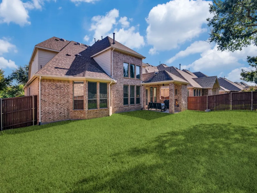 Single Family Residence For Sale in Rockwall County , 790 York Drive, Rockwall, Texas 75087, 4 Bedrooms, 4 Bathrooms, 2 Garage spaces, 3,497 Sqft, built in 2014, Preowned, Price $594,900, mls#21170885, Real Estate Agent in Rockwall, Homes For Sale in Rockwall county, Homes For Sale in Rockwall, Realtor in Rockwall Texas, Real Estate Brokerage Independent Realty Texas, Luminita Cordes Realtor