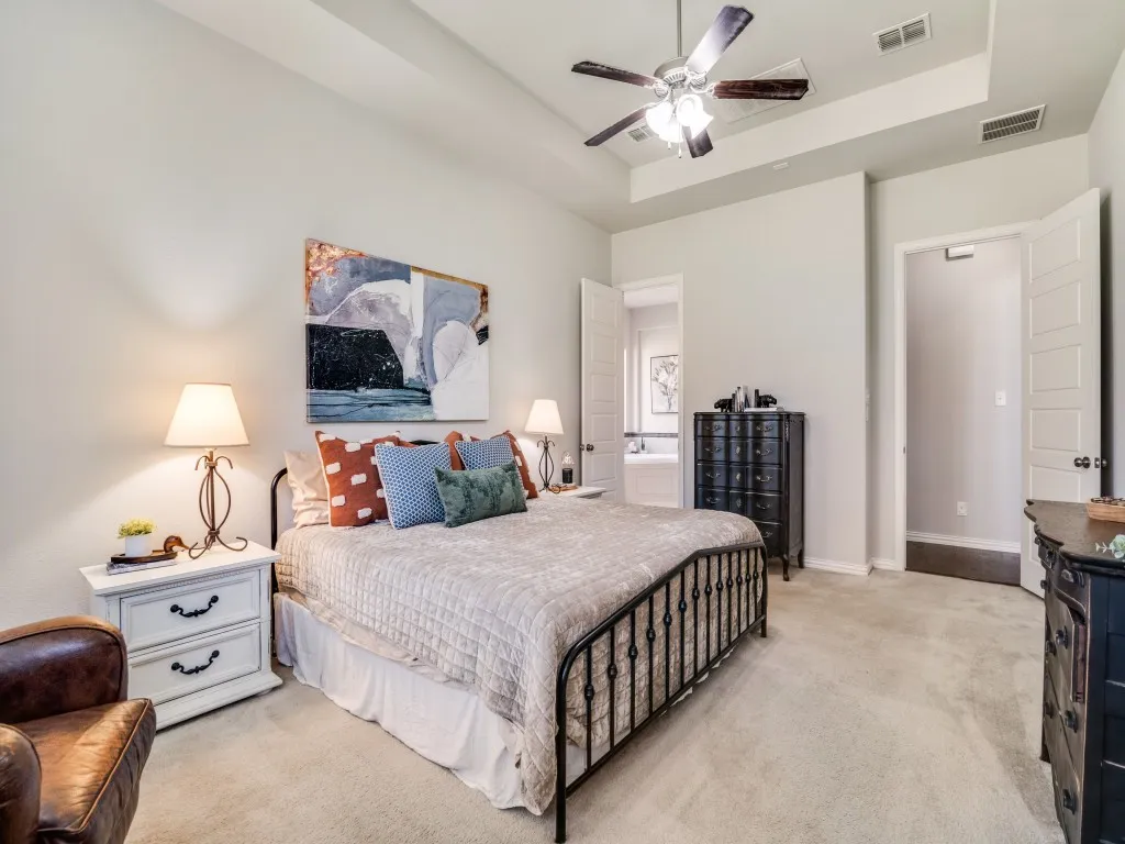 Single Family Residence For Sale in Rockwall County , 790 York Drive, Rockwall, Texas 75087, 4 Bedrooms, 4 Bathrooms, 2 Garage spaces, 3,497 Sqft, built in 2014, Preowned, Price $594,900, mls#21170885, Real Estate Agent in Rockwall, Homes For Sale in Rockwall county, Homes For Sale in Rockwall, Realtor in Rockwall Texas, Real Estate Brokerage Independent Realty Texas, Luminita Cordes Realtor