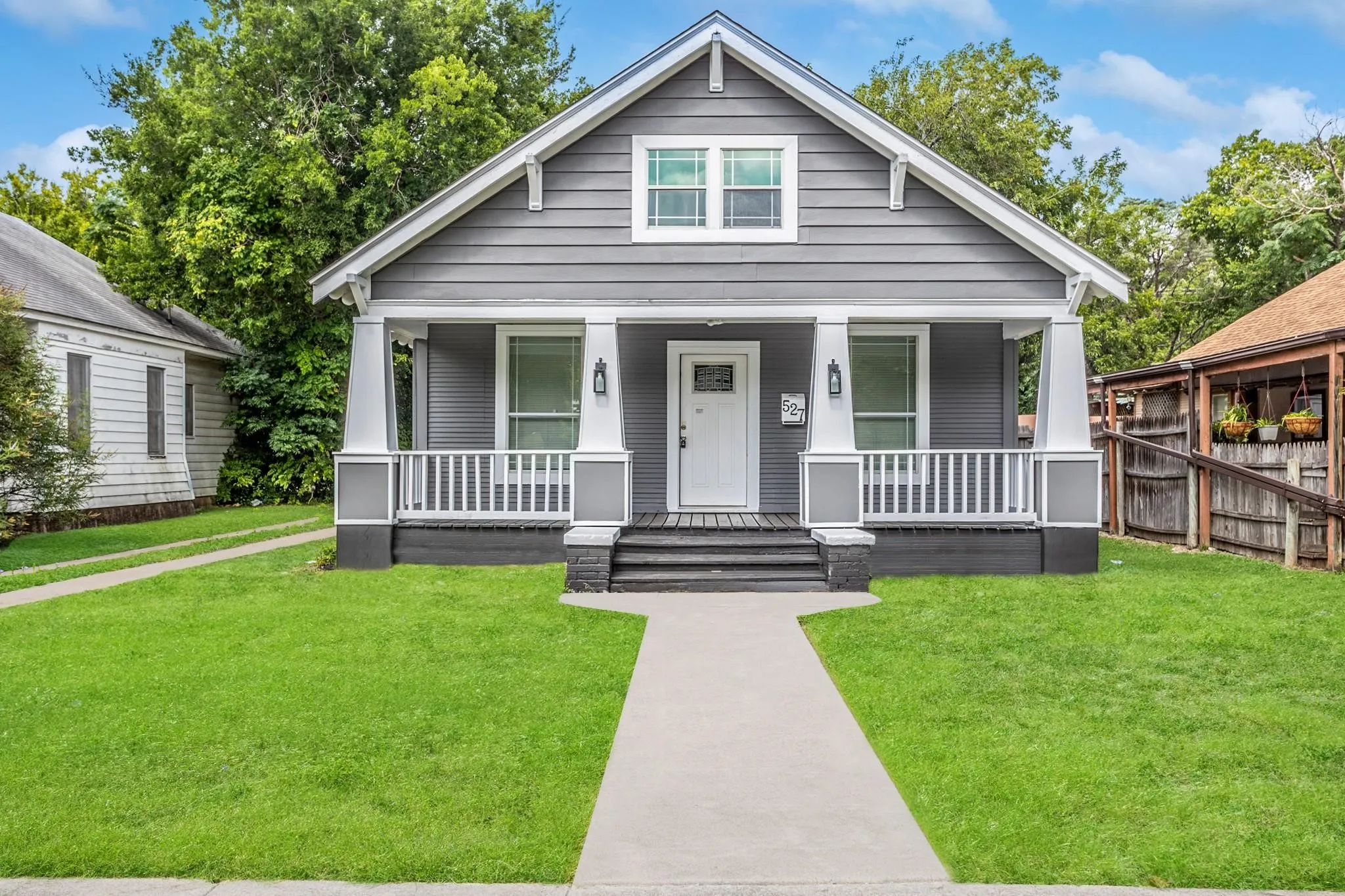 Single Family Residence For Sale in Dallas County , 527 S Clinton Avenue, Dallas, Texas 75208, 2 Bedroom, 3 Bathroom, Garage spaces, 1,778 Sqft, built in 1930, mls#21167727, Real Estate Agent in Dallas, Homes For Sale in Dallas county, Homes For Sale in Dallas, Realtor in Dallas Texas, Real Estate Brokerage Independent Realty Texas, Luminita Cordes Realtor