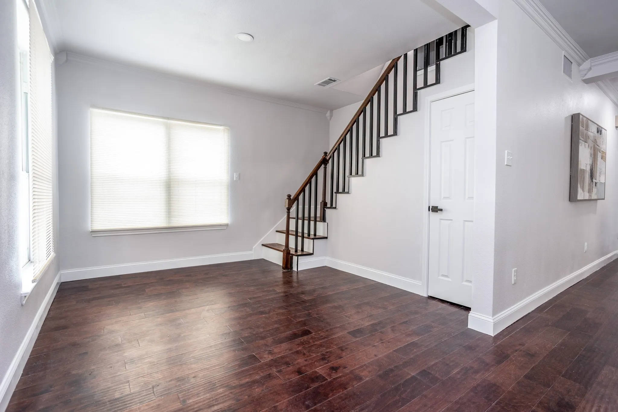 Single Family Residence For Sale in Dallas County , 527 S Clinton Avenue, Dallas, Texas 75208, 2 Bedroom, 3 Bathroom, Garage spaces, 1,778 Sqft, built in 1930, mls#21167727, Real Estate Agent in Dallas, Homes For Sale in Dallas county, Homes For Sale in Dallas, Realtor in Dallas Texas, Real Estate Brokerage Independent Realty Texas, Luminita Cordes Realtor