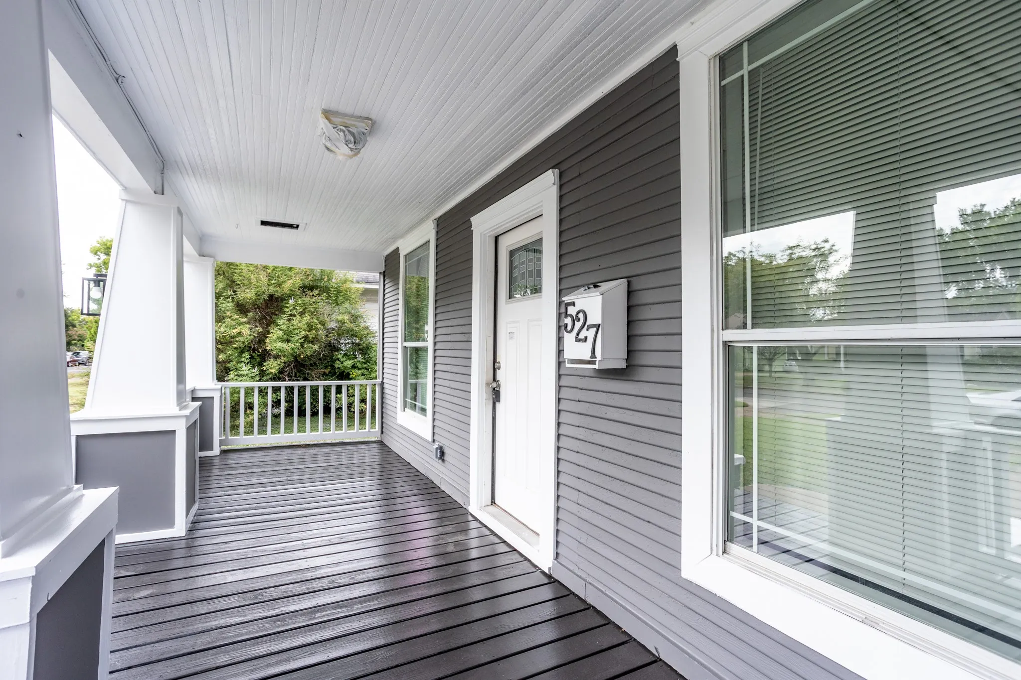 Single Family Residence For Sale in Dallas County , 527 S Clinton Avenue, Dallas, Texas 75208, 2 Bedroom, 3 Bathroom, Garage spaces, 1,778 Sqft, built in 1930, mls#21167727, Real Estate Agent in Dallas, Homes For Sale in Dallas county, Homes For Sale in Dallas, Realtor in Dallas Texas, Real Estate Brokerage Independent Realty Texas, Luminita Cordes Realtor