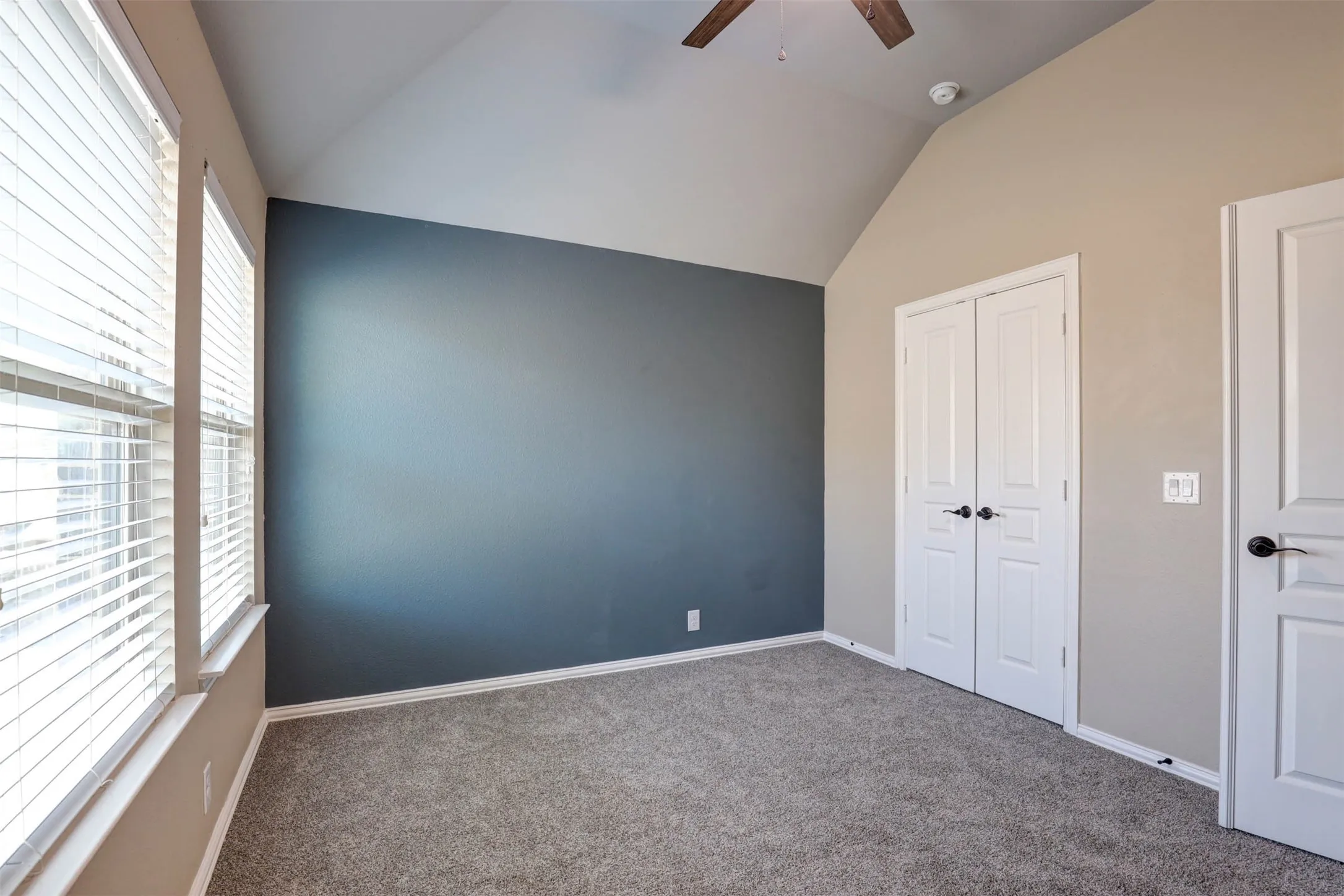 Single Family Residence For Sale in Denton County , 9501 Meadowpark Drive, Denton, Texas 76226, 4 Bedroom, 3 Bathroom, 2 Garage spaces, 2,334 Sqft, built in 2017, Preowned, mls#21145684, Real Estate Agent in Denton, Homes For Sale in Denton county, Homes For Sale in Denton, Realtor in Denton Texas, Real Estate Brokerage Independent Realty Texas, Luminita Cordes Realtor