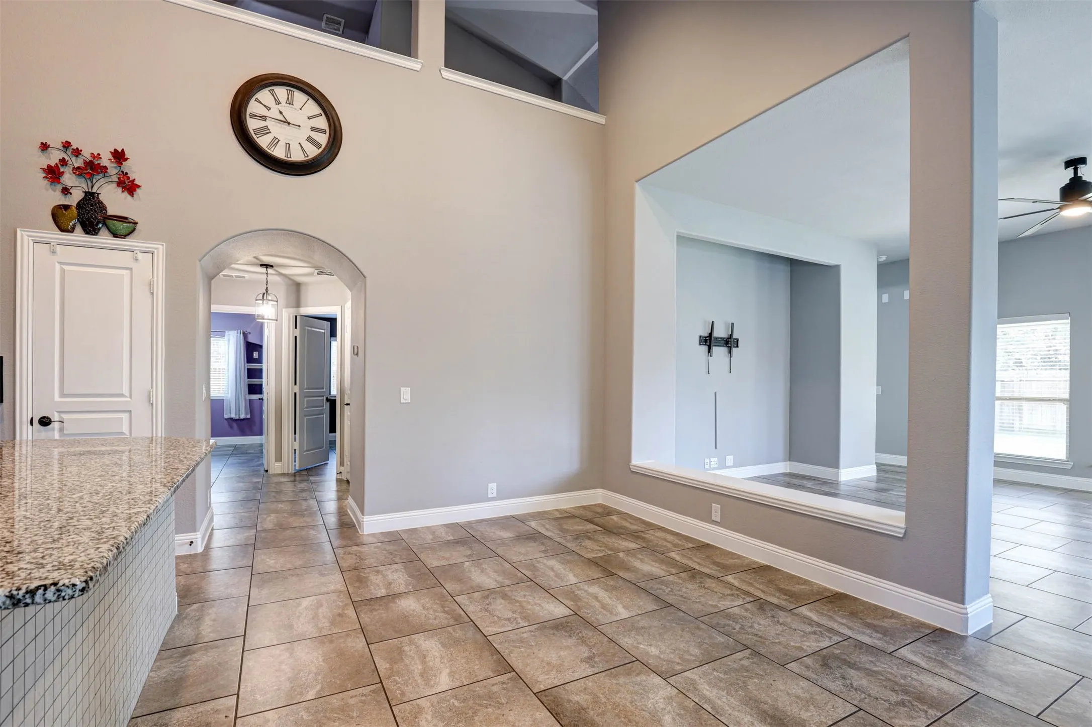 Single Family Residence For Sale in Denton County , 9501 Meadowpark Drive, Denton, Texas 76226, 4 Bedroom, 3 Bathroom, 2 Garage spaces, 2,334 Sqft, built in 2017, Preowned, mls#21145684, Real Estate Agent in Denton, Homes For Sale in Denton county, Homes For Sale in Denton, Realtor in Denton Texas, Real Estate Brokerage Independent Realty Texas, Luminita Cordes Realtor