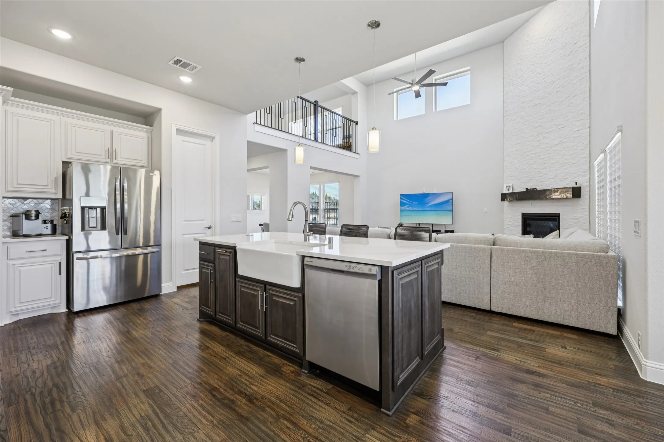Single Family Residence For Sale in Ellis County , 1134 Cardinal Drive, Midlothian, Texas 76065, 5 Bedroom, 5 Bathroom, 2 Garage spaces, 4,232 Sqft, built in 2024, Preowned, mls#21168824, Real Estate Agent in Midlothian, Homes For Sale in Ellis county, Homes For Sale in Midlothian, Realtor in Midlothian Texas, Real Estate Brokerage Independent Realty Texas, Luminita Cordes Realtor