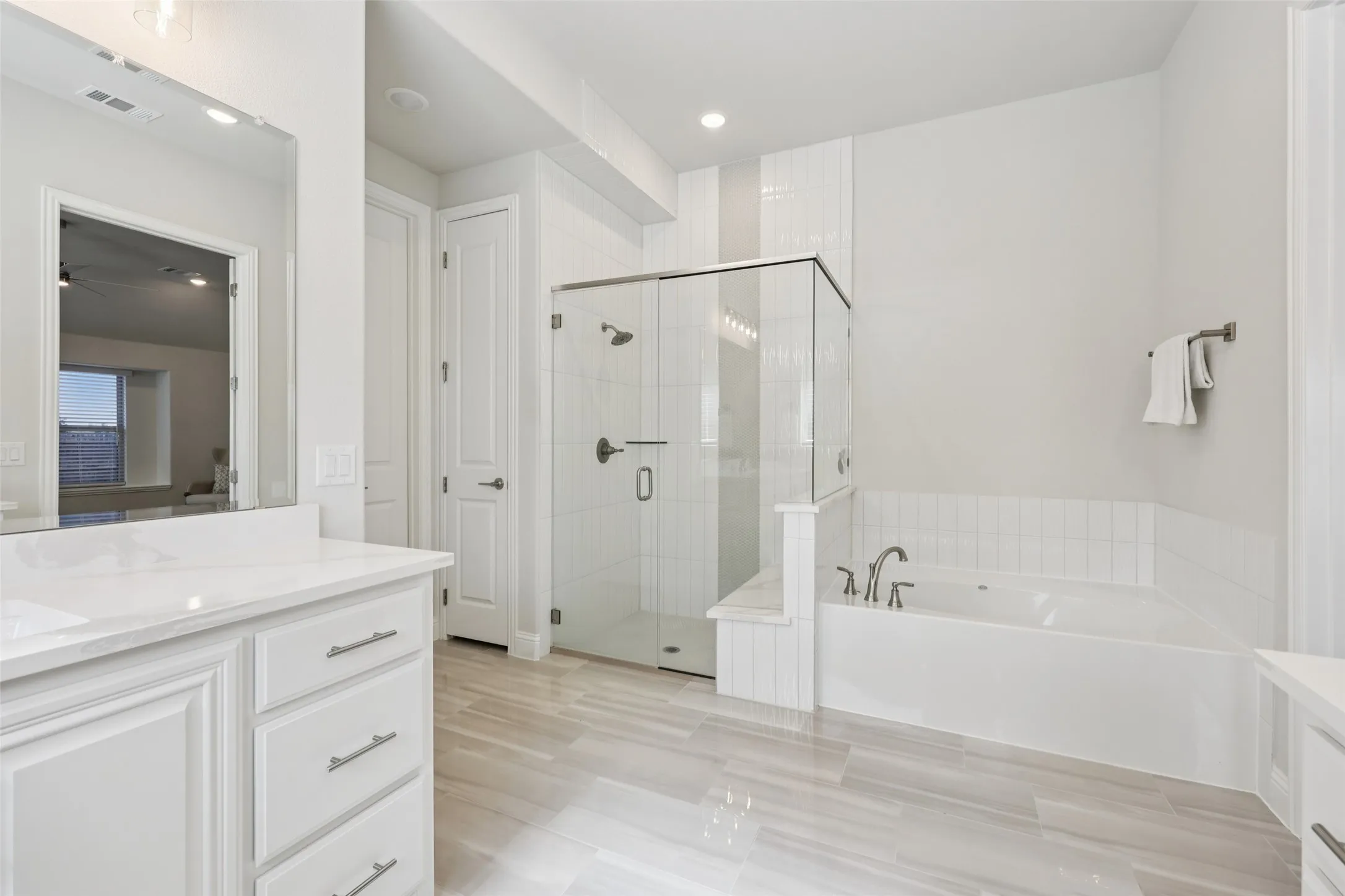 Single Family Residence For Sale in Ellis County , 1134 Cardinal Drive, Midlothian, Texas 76065, 5 Bedroom, 5 Bathroom, 2 Garage spaces, 4,232 Sqft, built in 2024, Preowned, mls#21168824, Real Estate Agent in Midlothian, Homes For Sale in Ellis county, Homes For Sale in Midlothian, Realtor in Midlothian Texas, Real Estate Brokerage Independent Realty Texas, Luminita Cordes Realtor
