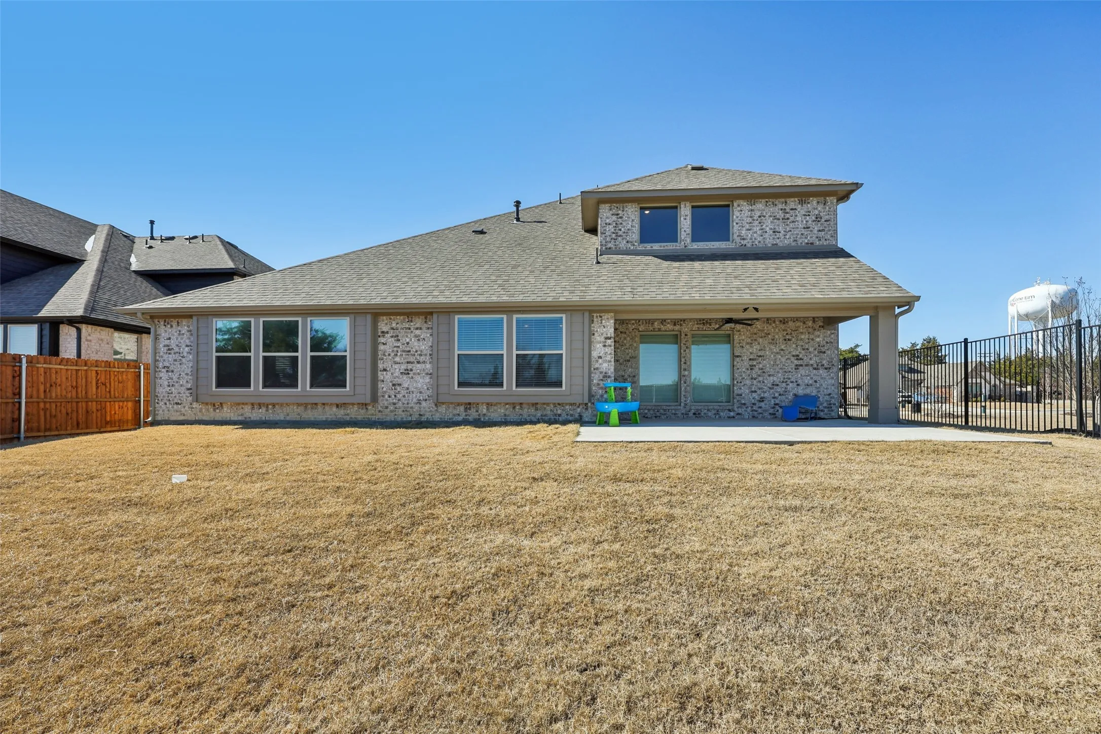 Single Family Residence For Sale in Ellis County , 1134 Cardinal Drive, Midlothian, Texas 76065, 5 Bedroom, 5 Bathroom, 2 Garage spaces, 4,232 Sqft, built in 2024, Preowned, mls#21168824, Real Estate Agent in Midlothian, Homes For Sale in Ellis county, Homes For Sale in Midlothian, Realtor in Midlothian Texas, Real Estate Brokerage Independent Realty Texas, Luminita Cordes Realtor