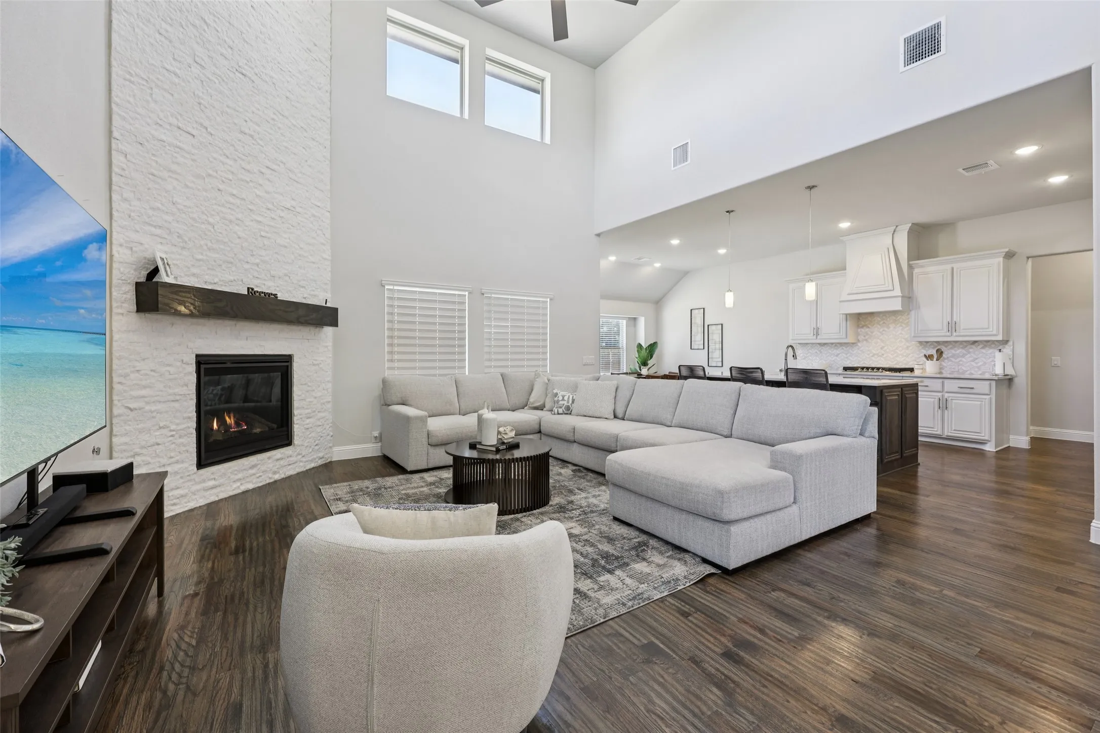 Single Family Residence For Sale in Ellis County , 1134 Cardinal Drive, Midlothian, Texas 76065, 5 Bedroom, 5 Bathroom, 2 Garage spaces, 4,232 Sqft, built in 2024, Preowned, mls#21168824, Real Estate Agent in Midlothian, Homes For Sale in Ellis county, Homes For Sale in Midlothian, Realtor in Midlothian Texas, Real Estate Brokerage Independent Realty Texas, Luminita Cordes Realtor