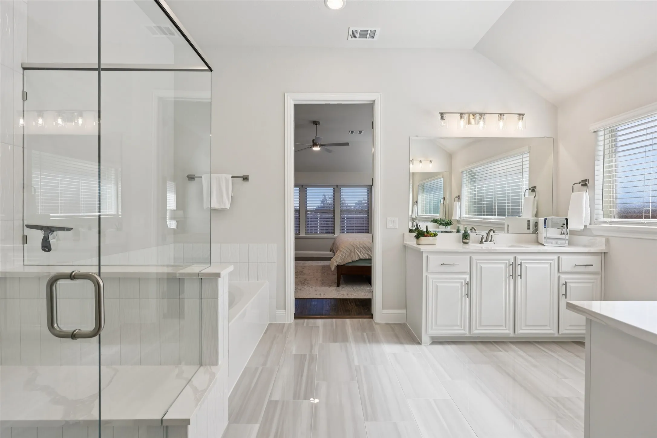 Single Family Residence For Sale in Ellis County , 1134 Cardinal Drive, Midlothian, Texas 76065, 5 Bedroom, 5 Bathroom, 2 Garage spaces, 4,232 Sqft, built in 2024, Preowned, mls#21168824, Real Estate Agent in Midlothian, Homes For Sale in Ellis county, Homes For Sale in Midlothian, Realtor in Midlothian Texas, Real Estate Brokerage Independent Realty Texas, Luminita Cordes Realtor