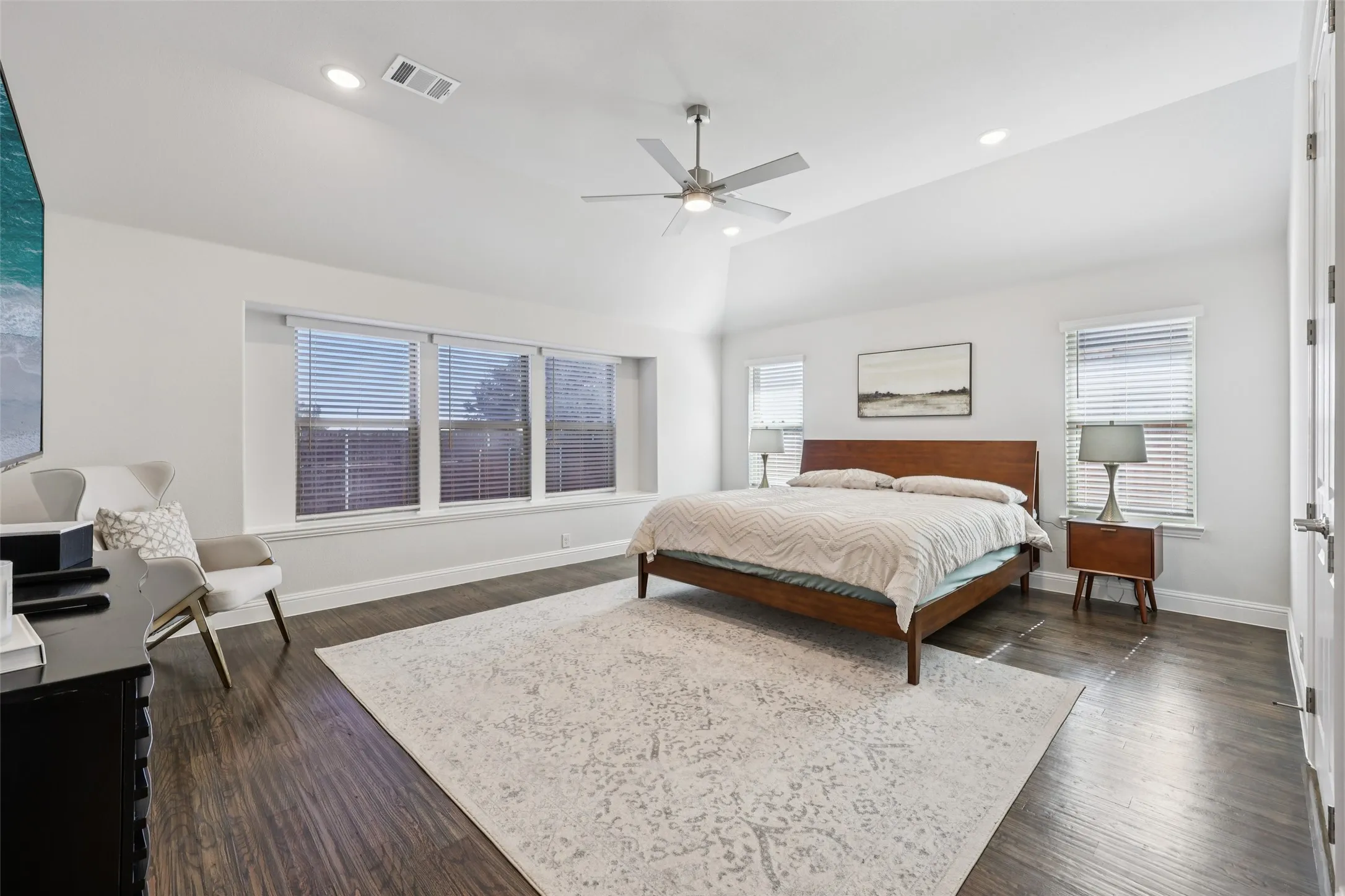Single Family Residence For Sale in Ellis County , 1134 Cardinal Drive, Midlothian, Texas 76065, 5 Bedroom, 5 Bathroom, 2 Garage spaces, 4,232 Sqft, built in 2024, Preowned, mls#21168824, Real Estate Agent in Midlothian, Homes For Sale in Ellis county, Homes For Sale in Midlothian, Realtor in Midlothian Texas, Real Estate Brokerage Independent Realty Texas, Luminita Cordes Realtor