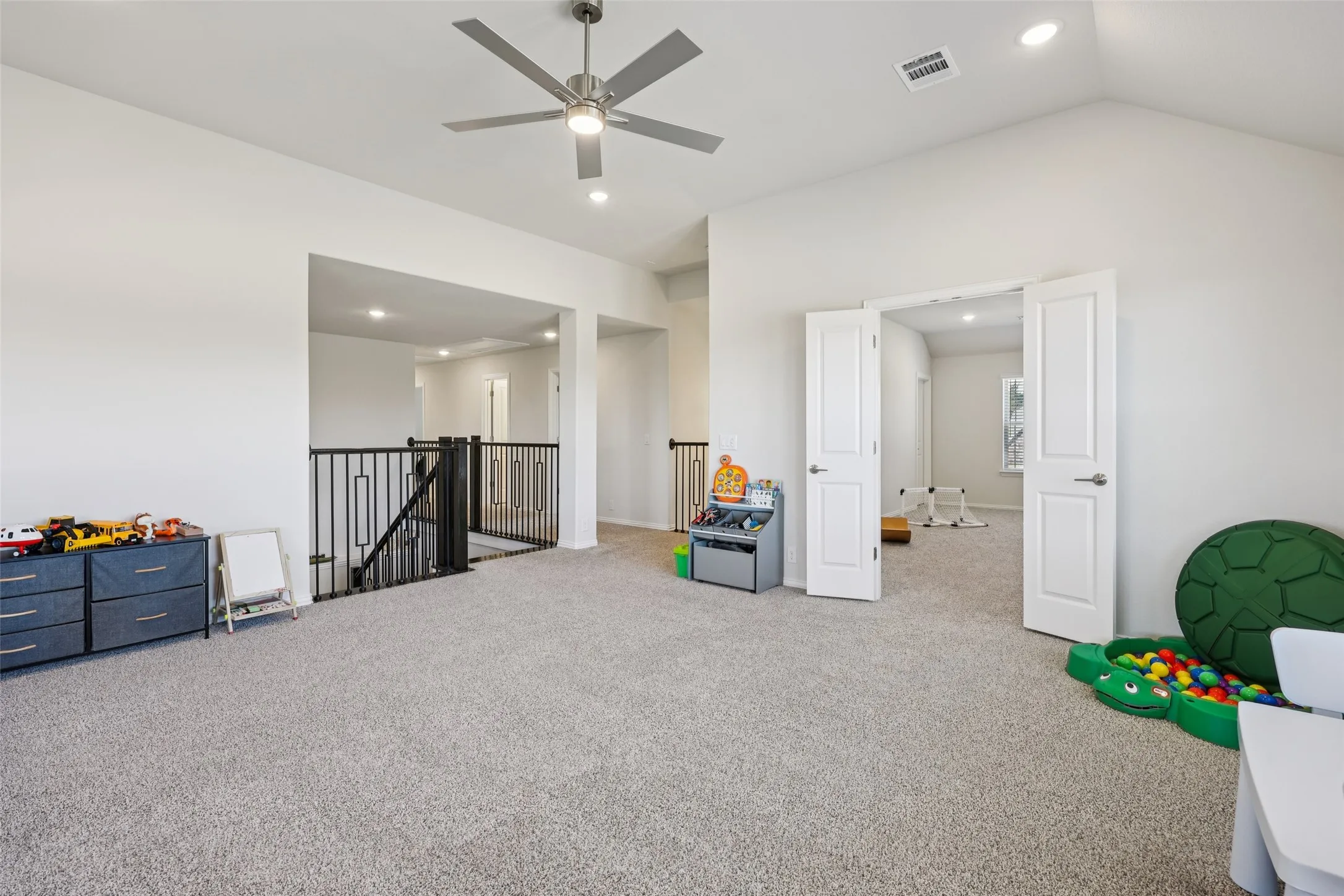 Single Family Residence For Sale in Ellis County , 1134 Cardinal Drive, Midlothian, Texas 76065, 5 Bedroom, 5 Bathroom, 2 Garage spaces, 4,232 Sqft, built in 2024, Preowned, mls#21168824, Real Estate Agent in Midlothian, Homes For Sale in Ellis county, Homes For Sale in Midlothian, Realtor in Midlothian Texas, Real Estate Brokerage Independent Realty Texas, Luminita Cordes Realtor