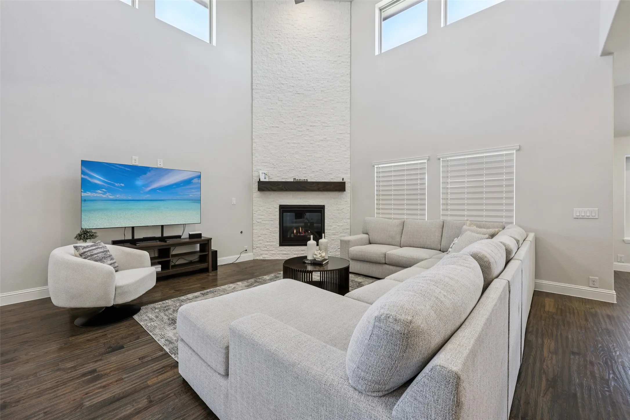 Single Family Residence For Sale in Ellis County , 1134 Cardinal Drive, Midlothian, Texas 76065, 5 Bedroom, 5 Bathroom, 2 Garage spaces, 4,232 Sqft, built in 2024, Preowned, mls#21168824, Real Estate Agent in Midlothian, Homes For Sale in Ellis county, Homes For Sale in Midlothian, Realtor in Midlothian Texas, Real Estate Brokerage Independent Realty Texas, Luminita Cordes Realtor