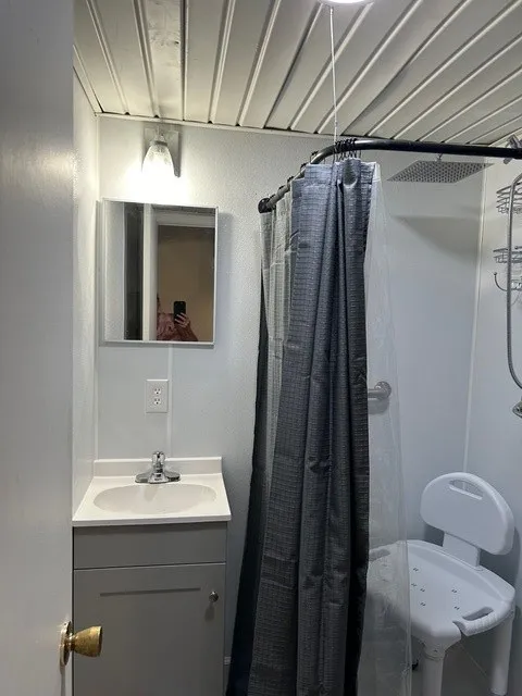 Hotel/Motel For Sale in Wise County , 1157 W Bypass 287, Alvord, Texas 76255, 0, 0, Garage spaces, 0 Sqft, built in 1983, Preowned, mls#21171739, Real Estate Agent in Alvord, Homes For Sale in Wise county, Homes For Sale in Alvord, Realtor in Alvord Texas, Real Estate Brokerage Independent Realty Texas, Luminita Cordes Realtor