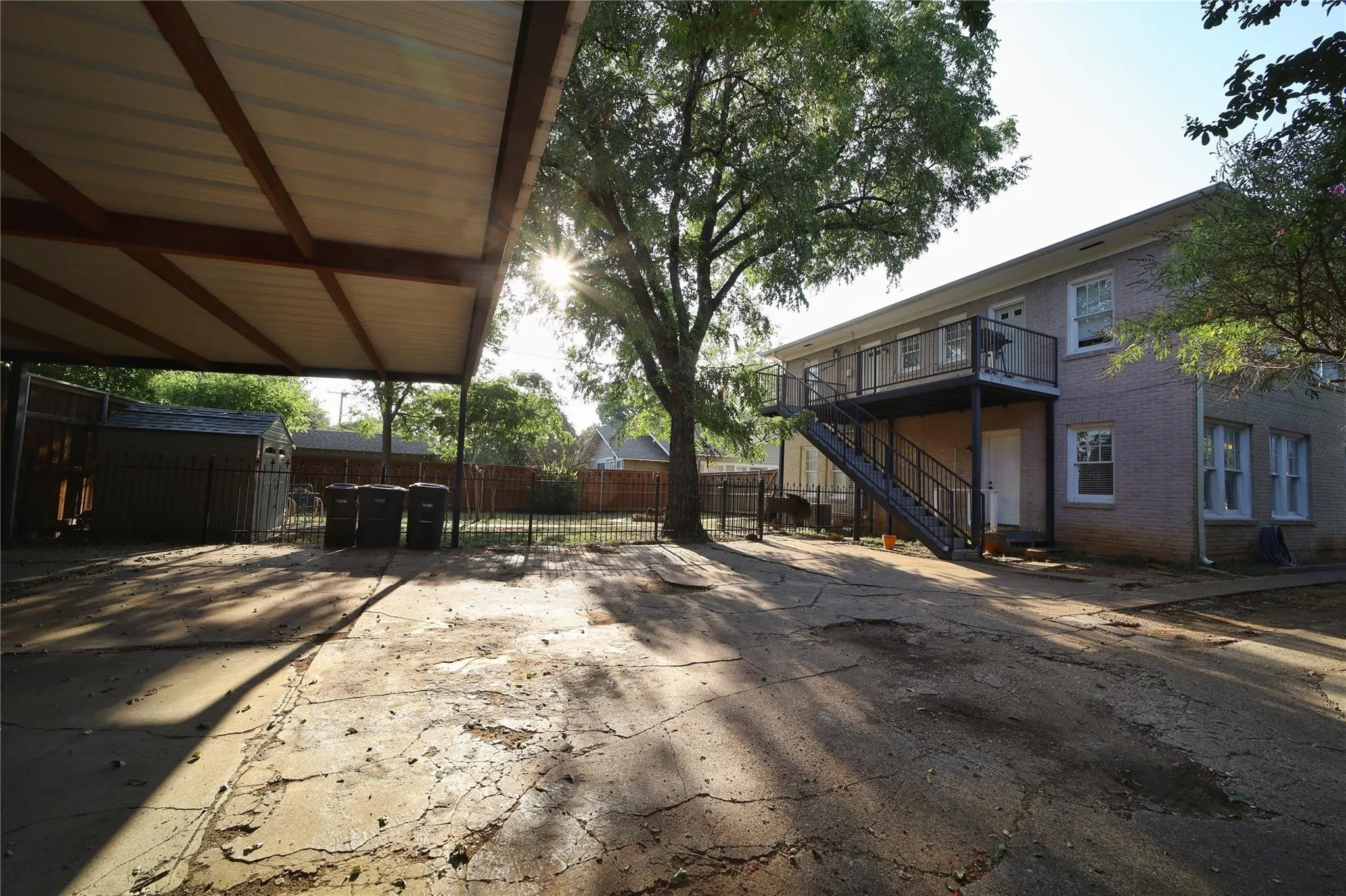 Duplex For Rent in Tarrant County , 2226 W Rosedale Street S 100, Fort Worth, Texas 76110, 2 Bedroom, 2 Bathroom, 2 Garage spaces, 1,400 Sqft, built in 1923, Price $1,700, mls#21171775, Real Estate Agent in Fort Worth, Homes For Rent in Tarrant county, Homes For Rent in Fort Worth, Realtor in Fort Worth Texas, Real Estate Brokerage Independent Realty Texas, Luminita Cordes Realtor