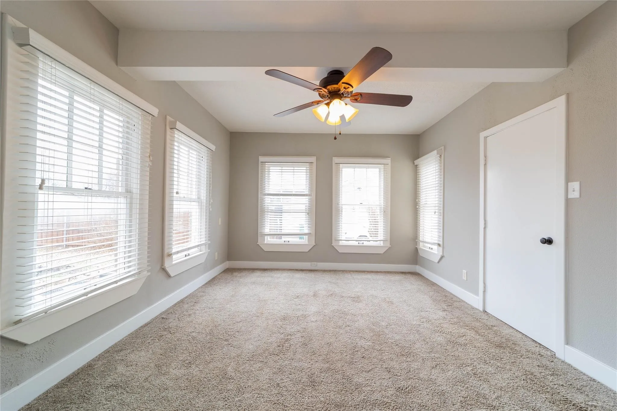 Duplex For Rent in Tarrant County , 2226 W Rosedale Street S 100, Fort Worth, Texas 76110, 2 Bedroom, 2 Bathroom, 2 Garage spaces, 1,400 Sqft, built in 1923, Price $1,700, mls#21171775, Real Estate Agent in Fort Worth, Homes For Rent in Tarrant county, Homes For Rent in Fort Worth, Realtor in Fort Worth Texas, Real Estate Brokerage Independent Realty Texas, Luminita Cordes Realtor