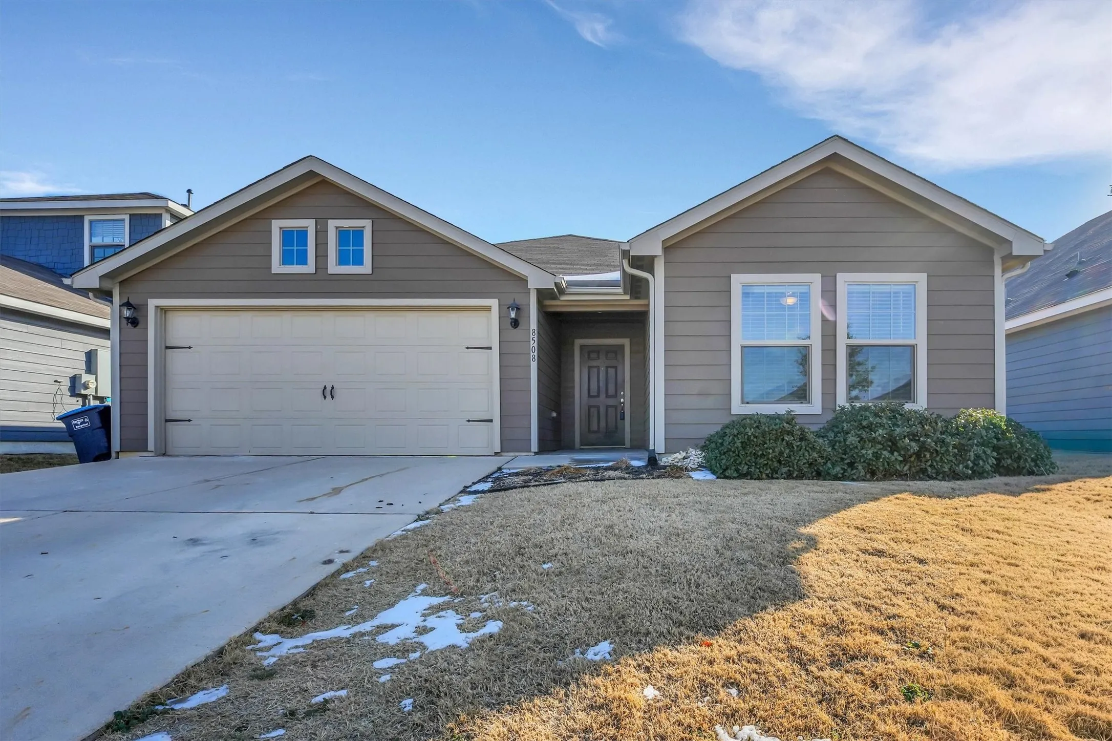 Single Family Residence For Sale in Tarrant County , 8508 Buck Mountain Pass, Fort Worth, Texas 76179, 3 Bedroom, 2 Bathroom, 2 Garage spaces, 1,638 Sqft, built in 2020, Preowned, mls#21154318, Real Estate Agent in Fort Worth, Homes For Sale in Tarrant county, Homes For Sale in Fort Worth, Realtor in Fort Worth Texas, Real Estate Brokerage Independent Realty Texas, Luminita Cordes Realtor