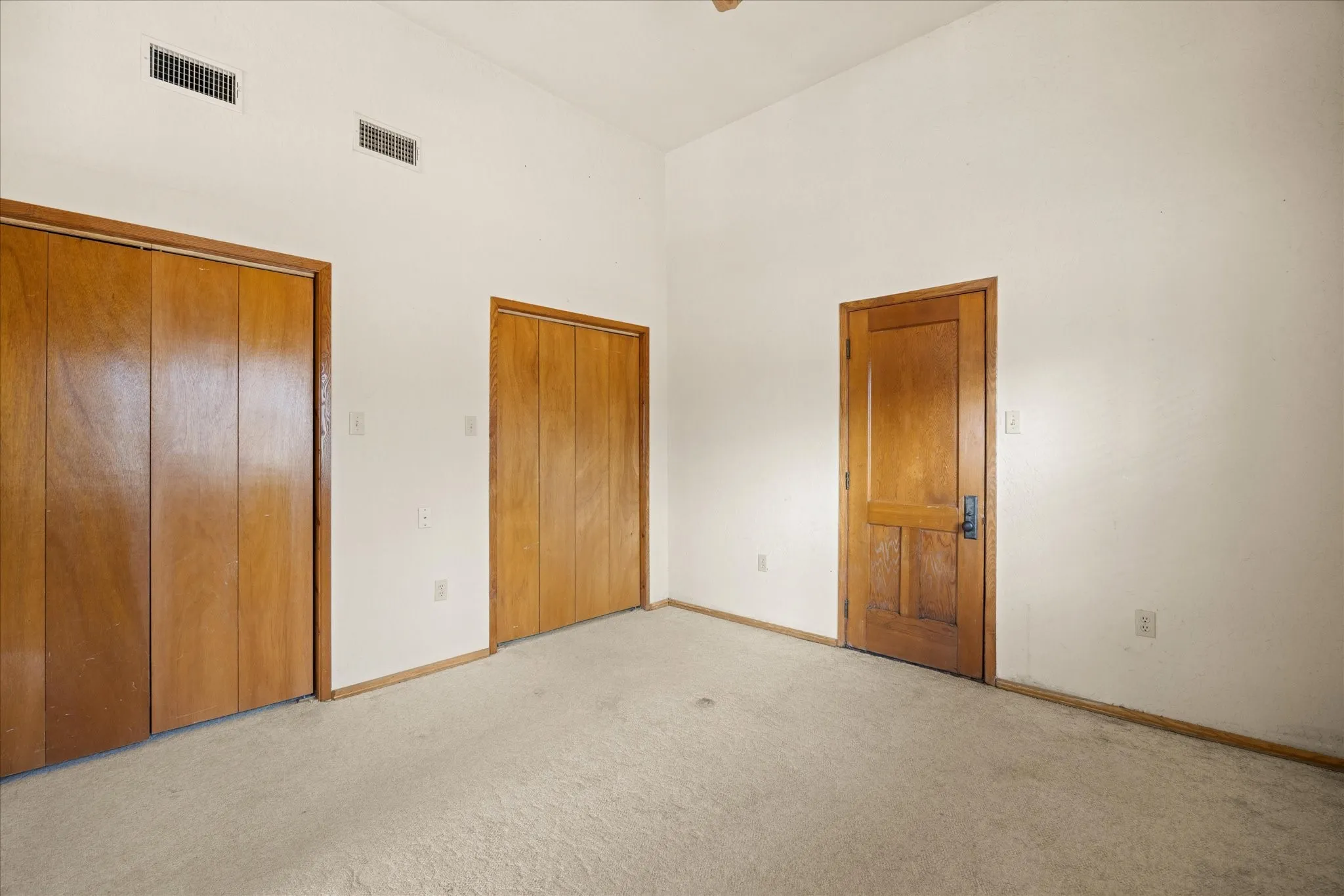 Single Family Residence For Sale in Parker County , 1601 Stafford Road, Weatherford, Texas 76088, 2 Bedroom, 3 Bathroom, Garage spaces, 2,374 Sqft, built in 1981, mls#21156451, Real Estate Agent in Weatherford, Homes For Sale in Parker county, Homes For Sale in Weatherford, Realtor in Weatherford Texas, Real Estate Brokerage Independent Realty Texas, Luminita Cordes Realtor
