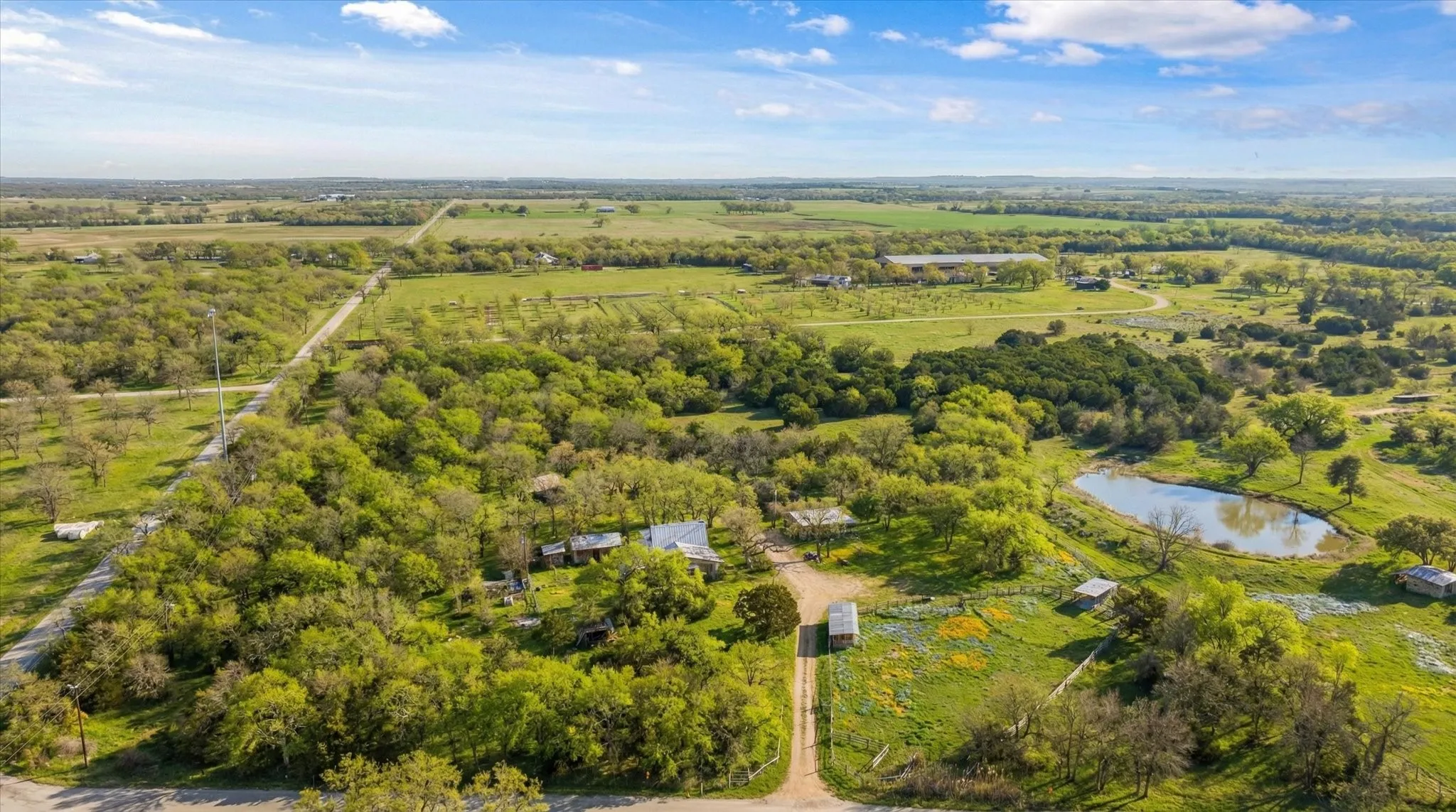 Single Family Residence For Sale in Parker County , 1601 Stafford Road, Weatherford, Texas 76088, 2 Bedroom, 3 Bathroom, Garage spaces, 2,374 Sqft, built in 1981, mls#21156451, Real Estate Agent in Weatherford, Homes For Sale in Parker county, Homes For Sale in Weatherford, Realtor in Weatherford Texas, Real Estate Brokerage Independent Realty Texas, Luminita Cordes Realtor