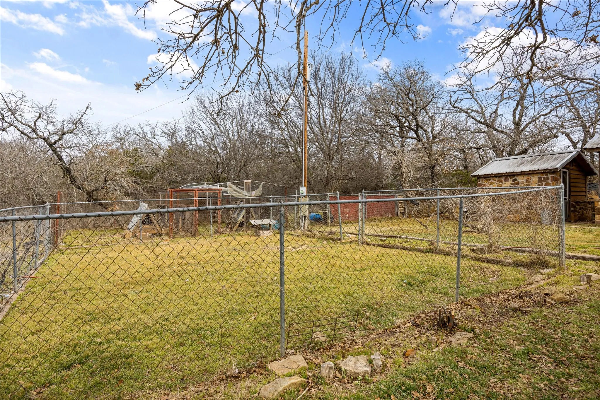 Single Family Residence For Sale in Parker County , 1601 Stafford Road, Weatherford, Texas 76088, 2 Bedroom, 3 Bathroom, Garage spaces, 2,374 Sqft, built in 1981, mls#21156451, Real Estate Agent in Weatherford, Homes For Sale in Parker county, Homes For Sale in Weatherford, Realtor in Weatherford Texas, Real Estate Brokerage Independent Realty Texas, Luminita Cordes Realtor