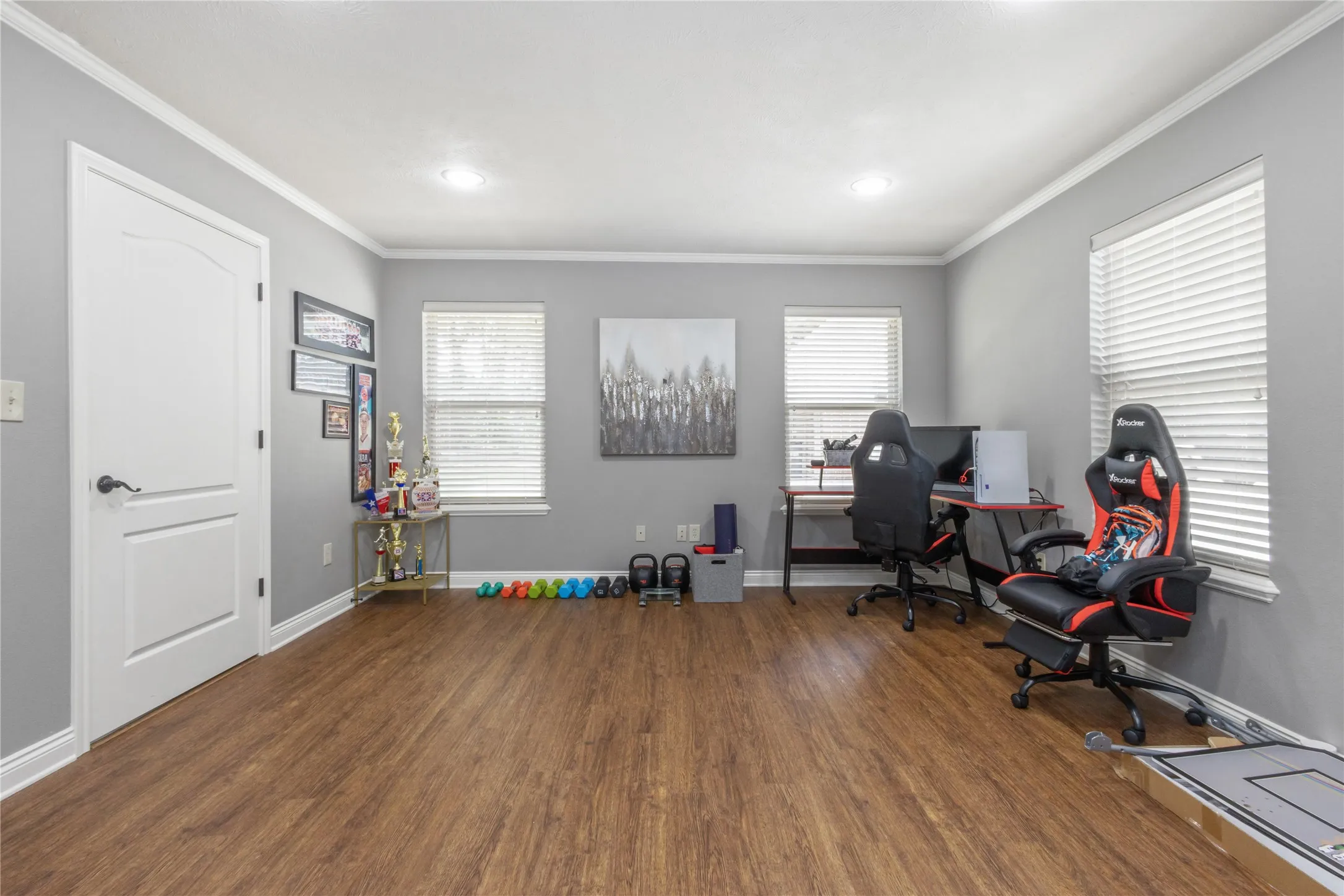 Single Family Residence For Sale in Bowie County , 10 Weatherby Dr, Hooks, Texas 75561, 4 Bedrooms, 3 Bathrooms, 2 Garage spaces, 2,429 Sqft, built in 2011, Price $509,900, mls#21171839, Real Estate Agent in Hooks, Homes For Sale in Bowie county, Homes For Sale in Hooks, Realtor in Hooks Texas, Real Estate Brokerage Independent Realty Texas, Luminita Cordes Realtor