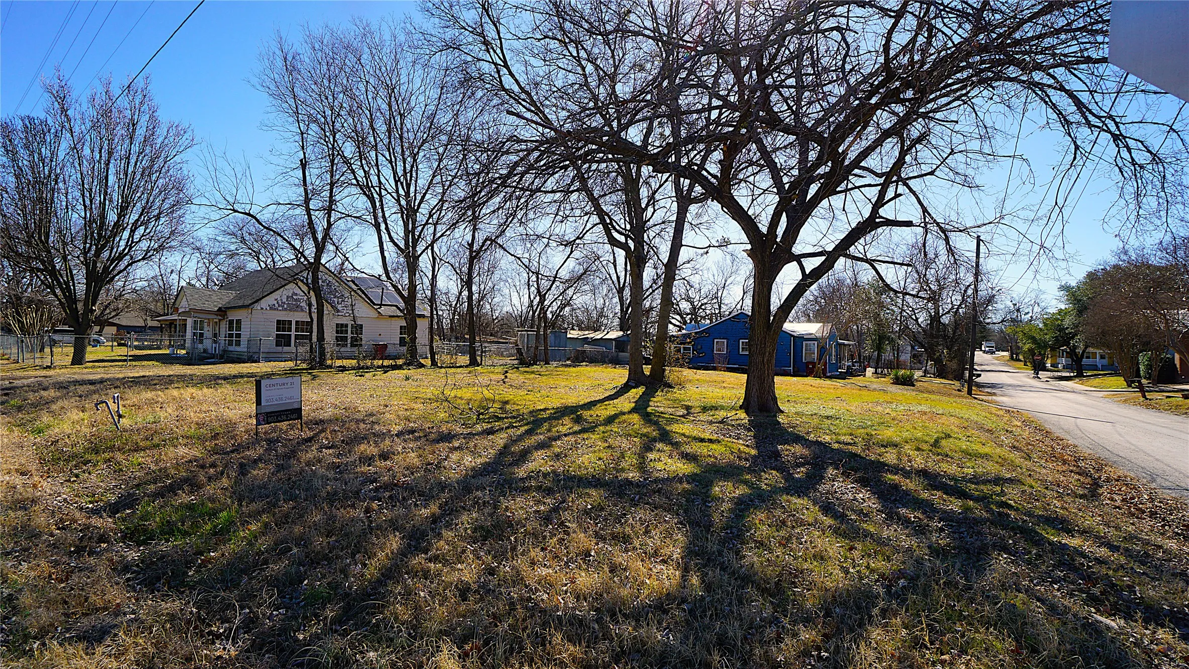 Unimproved Land For Sale in Fannin County , 410 E 6th Street, Bonham, Texas 75418, 0, 0, Garage spaces, 0 Sqft, built in 0, Price $32,000, mls#21171933, Real Estate Agent in Bonham, Homes For Sale in Fannin county, Homes For Sale in Bonham, Realtor in Bonham Texas, Real Estate Brokerage Independent Realty Texas, Luminita Cordes Realtor