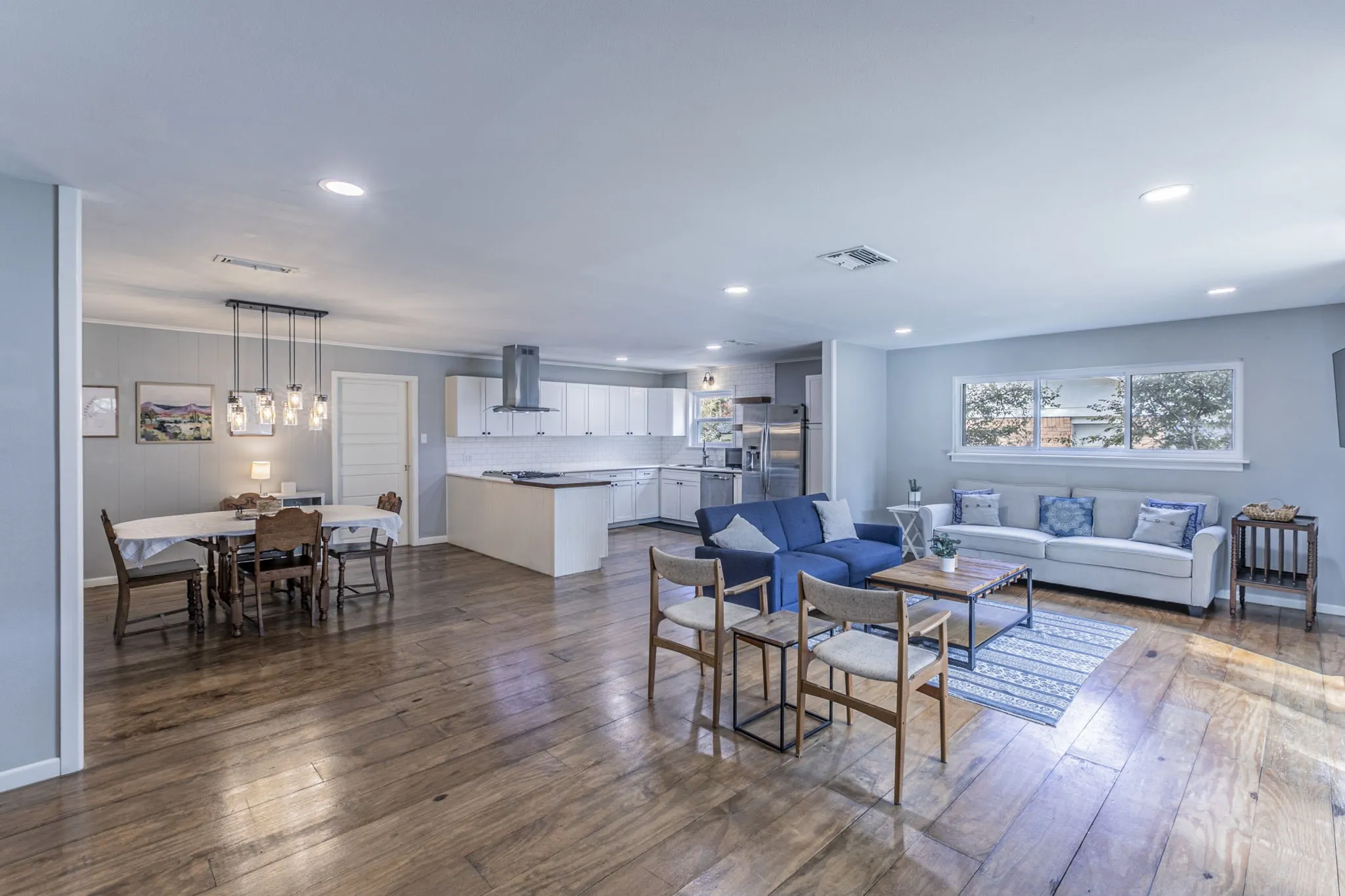 Single Family Residence For Sale in Mc Lennan County , 5729 Westlawn Drive, Waco, Texas 76710, 3 Bedroom, 3 Bathroom, Garage spaces, 2,180 Sqft, built in 1961, Price $375,000, mls#21171328, Real Estate Agent in Waco, Homes For Sale in Mc Lennan county, Homes For Sale in Waco, Realtor in Waco Texas, Real Estate Brokerage Independent Realty Texas, Luminita Cordes Realtor