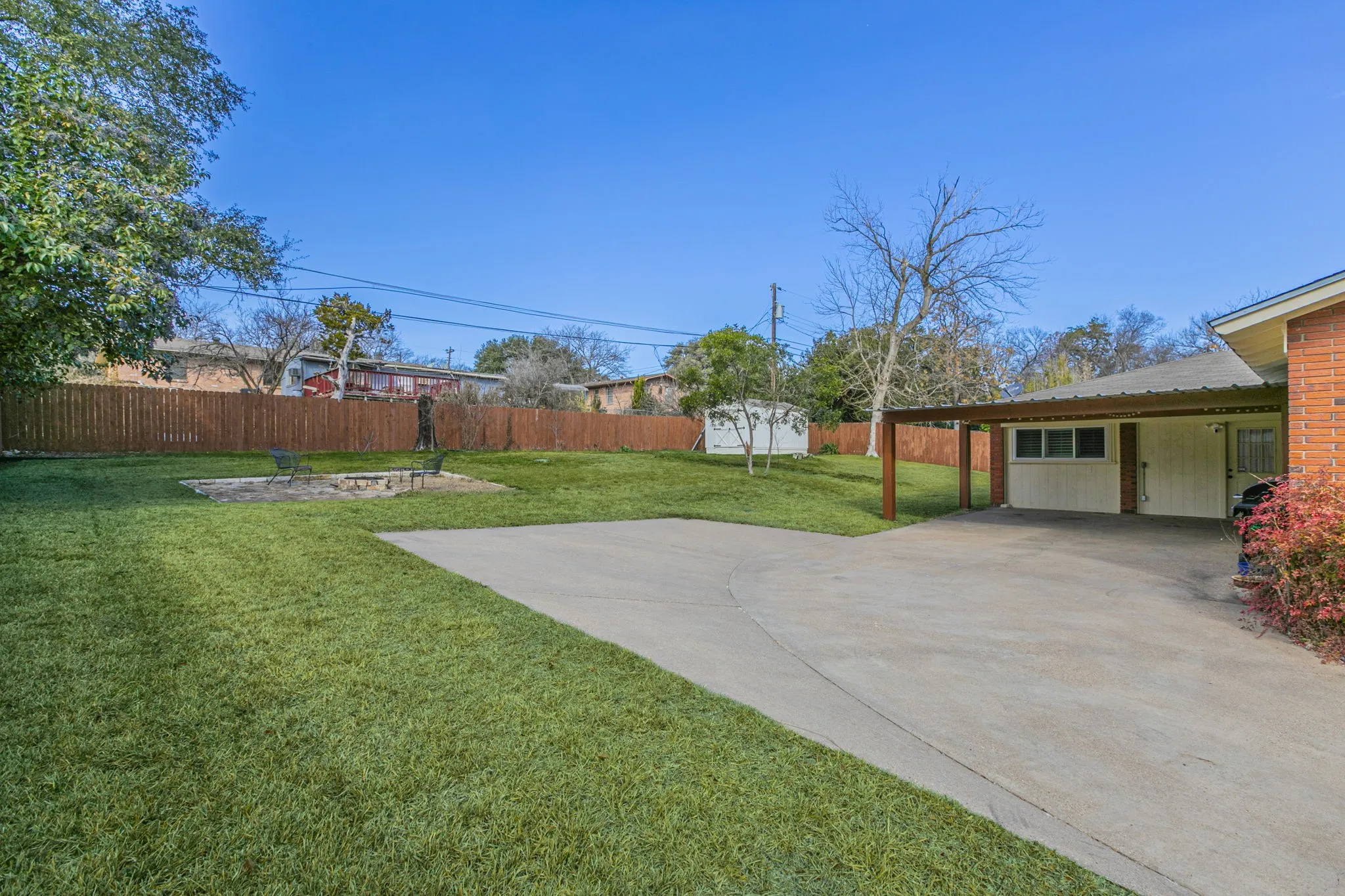 Single Family Residence For Sale in Mc Lennan County , 5729 Westlawn Drive, Waco, Texas 76710, 3 Bedroom, 3 Bathroom, Garage spaces, 2,180 Sqft, built in 1961, Price $375,000, mls#21171328, Real Estate Agent in Waco, Homes For Sale in Mc Lennan county, Homes For Sale in Waco, Realtor in Waco Texas, Real Estate Brokerage Independent Realty Texas, Luminita Cordes Realtor