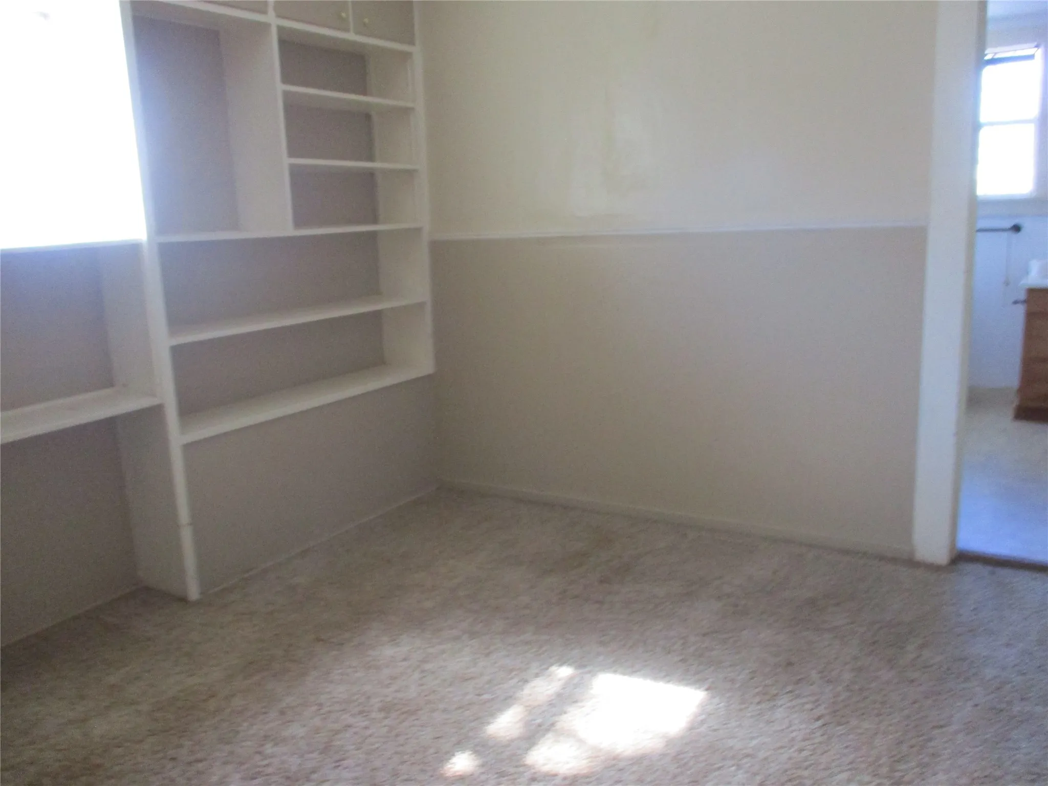 Single Family Residence For Sale in Eastland County , 205 S Oaklawn, Eastland, Texas 76448, 3 Bedroom, 2 Bathroom, 2 Garage spaces, 1,938 Sqft, built in 1937, mls#21172006, Real Estate Agent in Eastland, Homes For Sale in Eastland county, Homes For Sale in Eastland, Realtor in Eastland Texas, Real Estate Brokerage Independent Realty Texas, Luminita Cordes Realtor