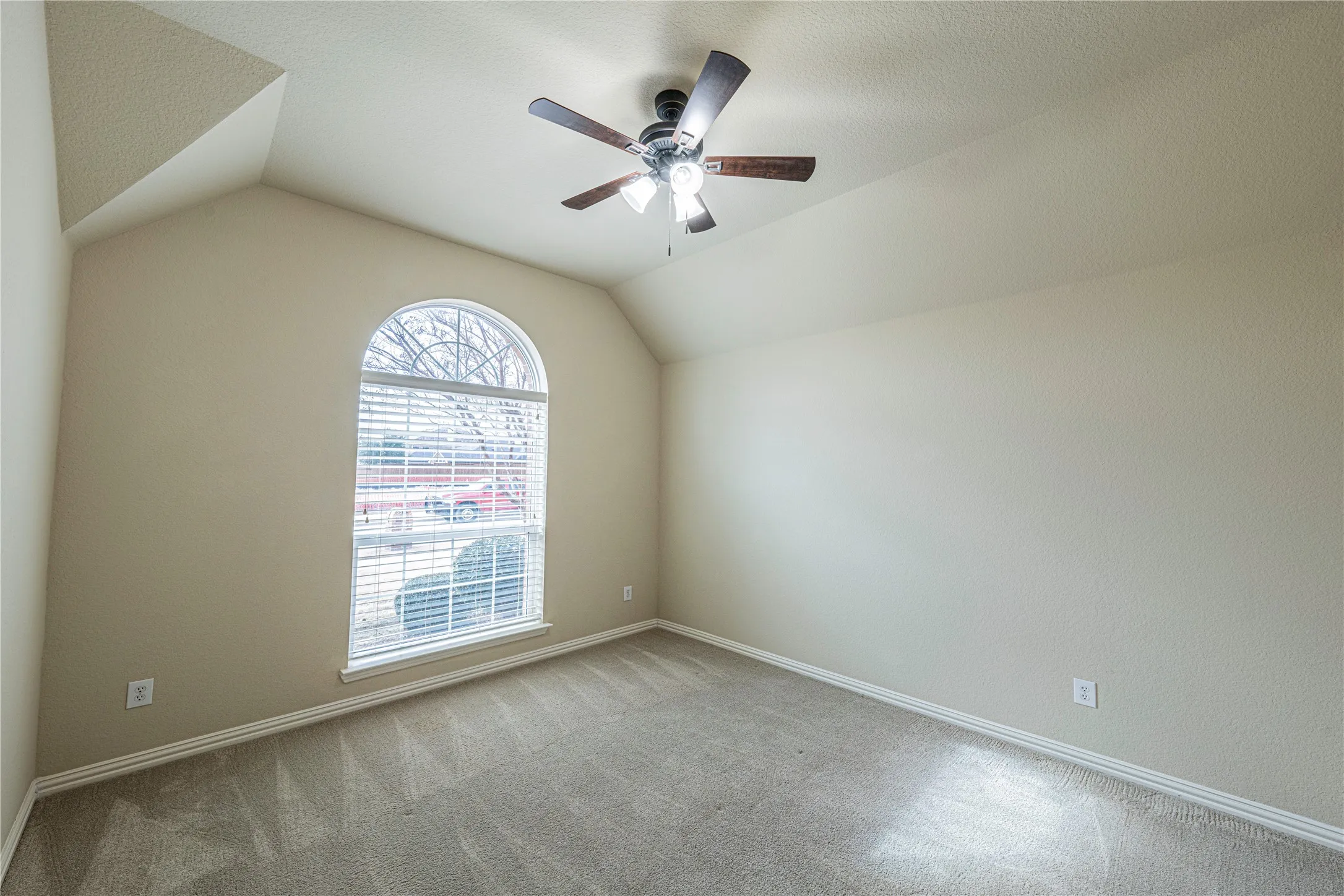 Single Family Residence For Sale in Collin County , 12956 Deep River Drive, Frisco, Texas 75035, 4 Bedroom, 3 Bathroom, 3 Garage spaces, 2,607 Sqft, built in 2012, Preowned, Price $624,900, mls#21171686, Real Estate Agent in Frisco, Homes For Sale in Collin county, Homes For Sale in Frisco, Realtor in Frisco Texas, Real Estate Brokerage Independent Realty Texas, Luminita Cordes Realtor