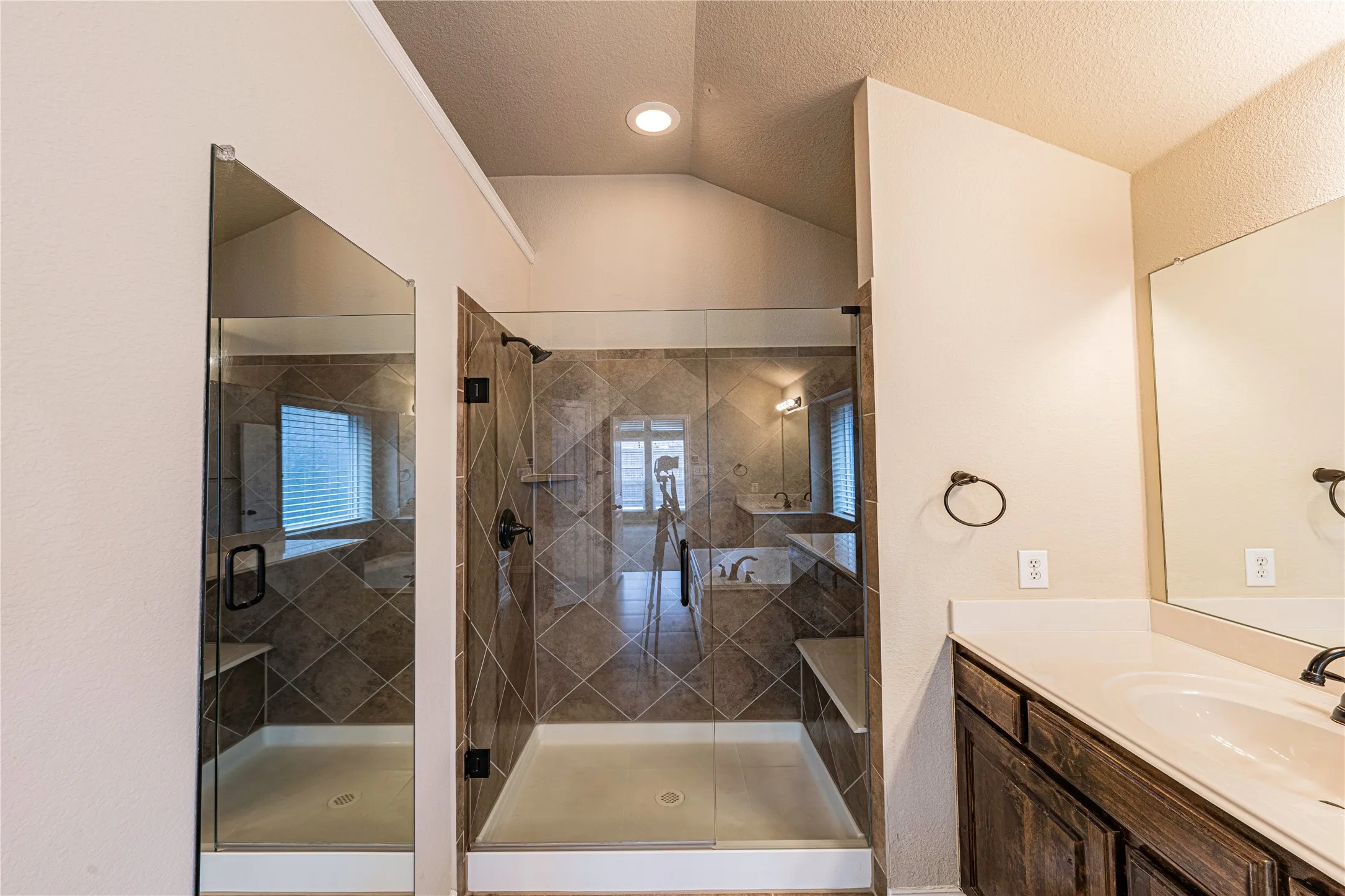 Single Family Residence For Sale in Collin County , 12956 Deep River Drive, Frisco, Texas 75035, 4 Bedroom, 3 Bathroom, 3 Garage spaces, 2,607 Sqft, built in 2012, Preowned, Price $624,900, mls#21171686, Real Estate Agent in Frisco, Homes For Sale in Collin county, Homes For Sale in Frisco, Realtor in Frisco Texas, Real Estate Brokerage Independent Realty Texas, Luminita Cordes Realtor