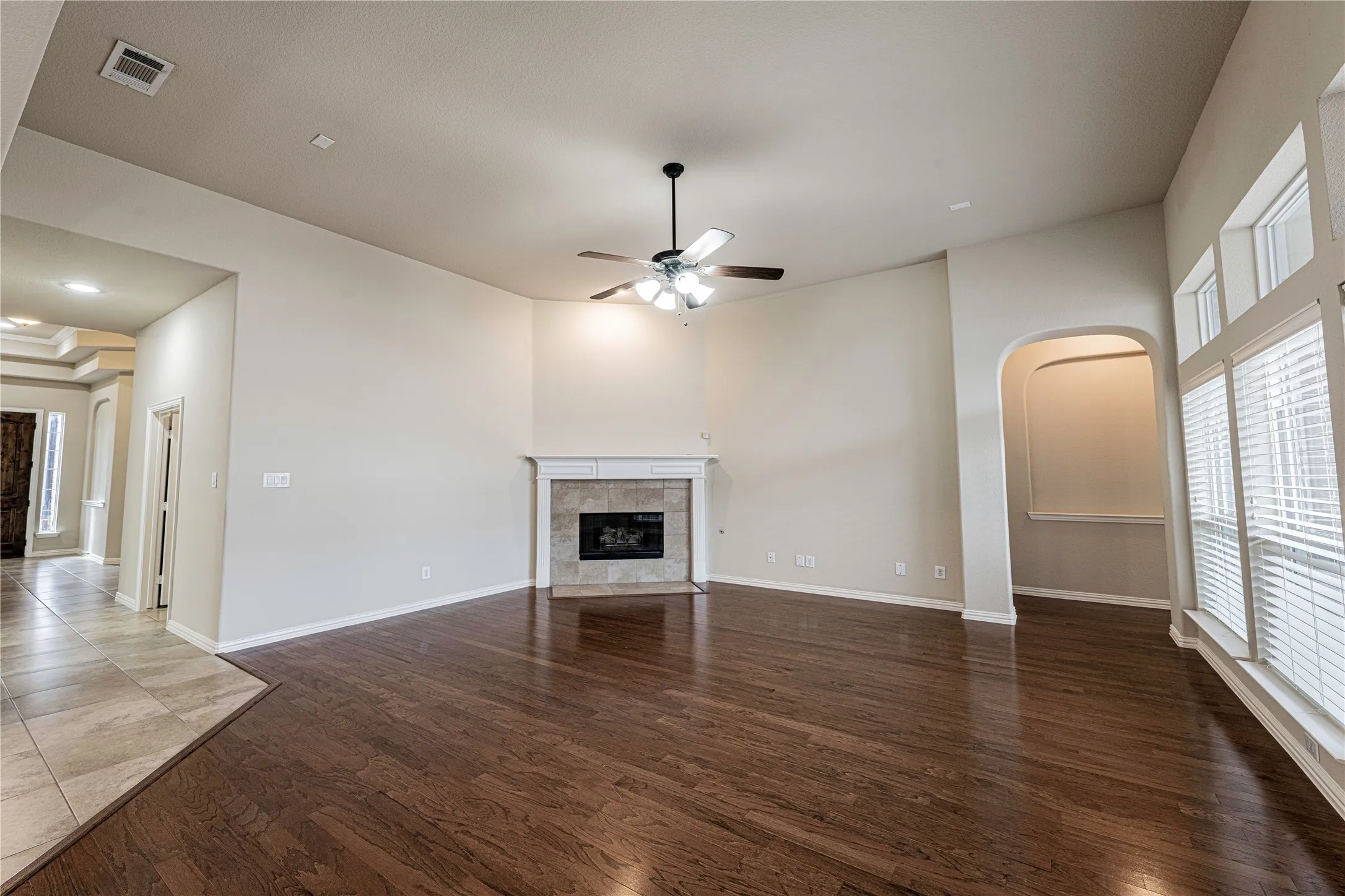 Single Family Residence For Sale in Collin County , 12956 Deep River Drive, Frisco, Texas 75035, 4 Bedroom, 3 Bathroom, 3 Garage spaces, 2,607 Sqft, built in 2012, Preowned, Price $624,900, mls#21171686, Real Estate Agent in Frisco, Homes For Sale in Collin county, Homes For Sale in Frisco, Realtor in Frisco Texas, Real Estate Brokerage Independent Realty Texas, Luminita Cordes Realtor