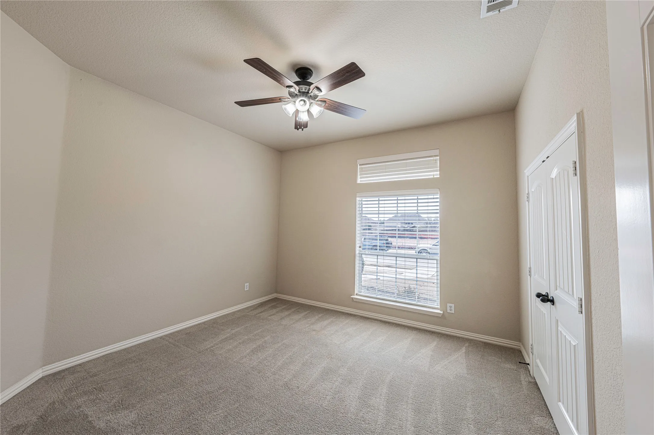 Single Family Residence For Sale in Collin County , 12956 Deep River Drive, Frisco, Texas 75035, 4 Bedroom, 3 Bathroom, 3 Garage spaces, 2,607 Sqft, built in 2012, Preowned, Price $624,900, mls#21171686, Real Estate Agent in Frisco, Homes For Sale in Collin county, Homes For Sale in Frisco, Realtor in Frisco Texas, Real Estate Brokerage Independent Realty Texas, Luminita Cordes Realtor