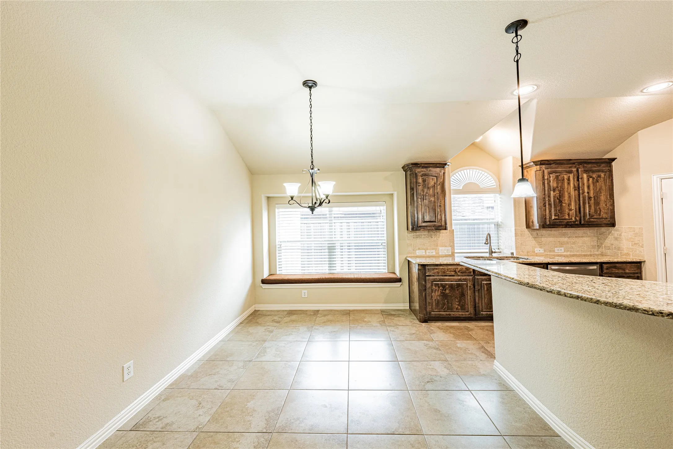 Single Family Residence For Sale in Collin County , 12956 Deep River Drive, Frisco, Texas 75035, 4 Bedroom, 3 Bathroom, 3 Garage spaces, 2,607 Sqft, built in 2012, Preowned, Price $624,900, mls#21171686, Real Estate Agent in Frisco, Homes For Sale in Collin county, Homes For Sale in Frisco, Realtor in Frisco Texas, Real Estate Brokerage Independent Realty Texas, Luminita Cordes Realtor