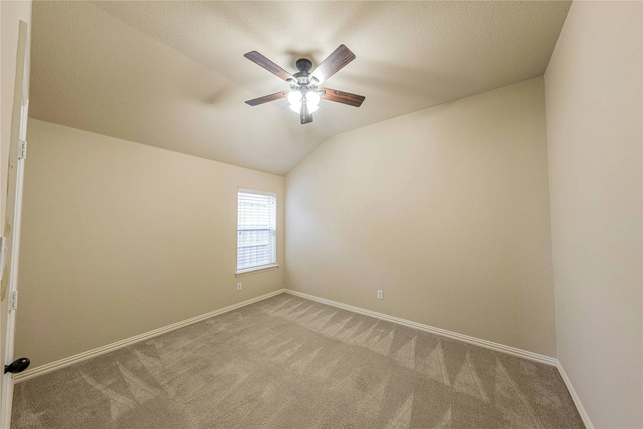Single Family Residence For Sale in Collin County , 12956 Deep River Drive, Frisco, Texas 75035, 4 Bedroom, 3 Bathroom, 3 Garage spaces, 2,607 Sqft, built in 2012, Preowned, Price $624,900, mls#21171686, Real Estate Agent in Frisco, Homes For Sale in Collin county, Homes For Sale in Frisco, Realtor in Frisco Texas, Real Estate Brokerage Independent Realty Texas, Luminita Cordes Realtor