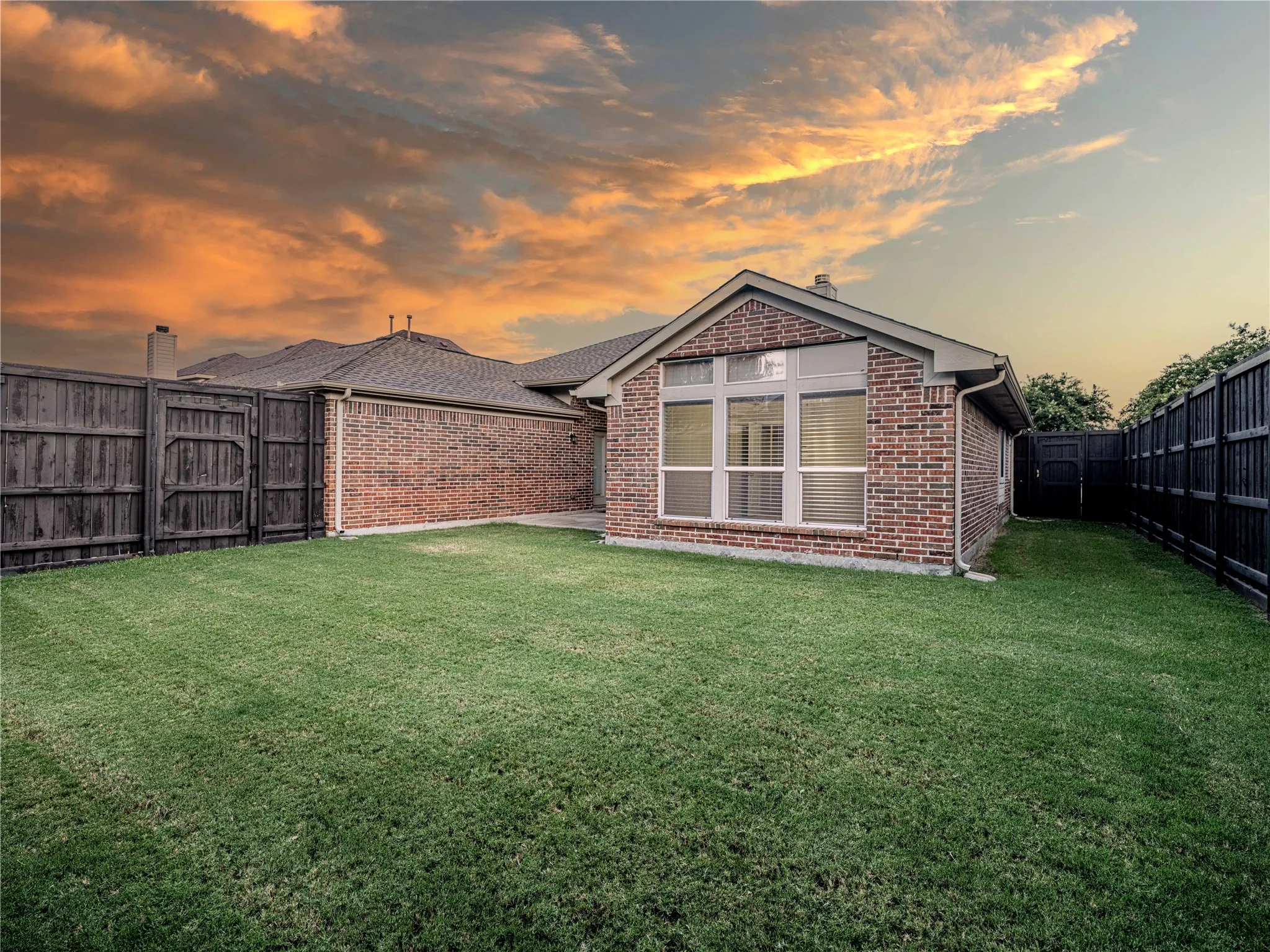 Single Family Residence For Sale in Collin County , 12956 Deep River Drive, Frisco, Texas 75035, 4 Bedroom, 3 Bathroom, 3 Garage spaces, 2,607 Sqft, built in 2012, Preowned, Price $624,900, mls#21171686, Real Estate Agent in Frisco, Homes For Sale in Collin county, Homes For Sale in Frisco, Realtor in Frisco Texas, Real Estate Brokerage Independent Realty Texas, Luminita Cordes Realtor