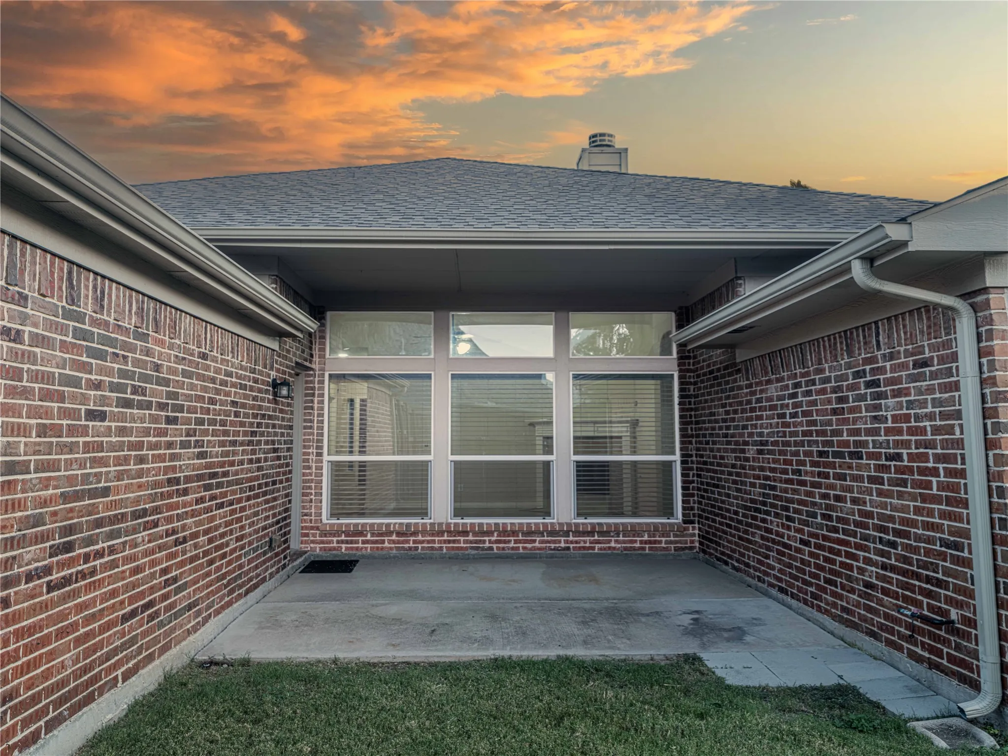 Single Family Residence For Sale in Collin County , 12956 Deep River Drive, Frisco, Texas 75035, 4 Bedroom, 3 Bathroom, 3 Garage spaces, 2,607 Sqft, built in 2012, Preowned, Price $624,900, mls#21171686, Real Estate Agent in Frisco, Homes For Sale in Collin county, Homes For Sale in Frisco, Realtor in Frisco Texas, Real Estate Brokerage Independent Realty Texas, Luminita Cordes Realtor