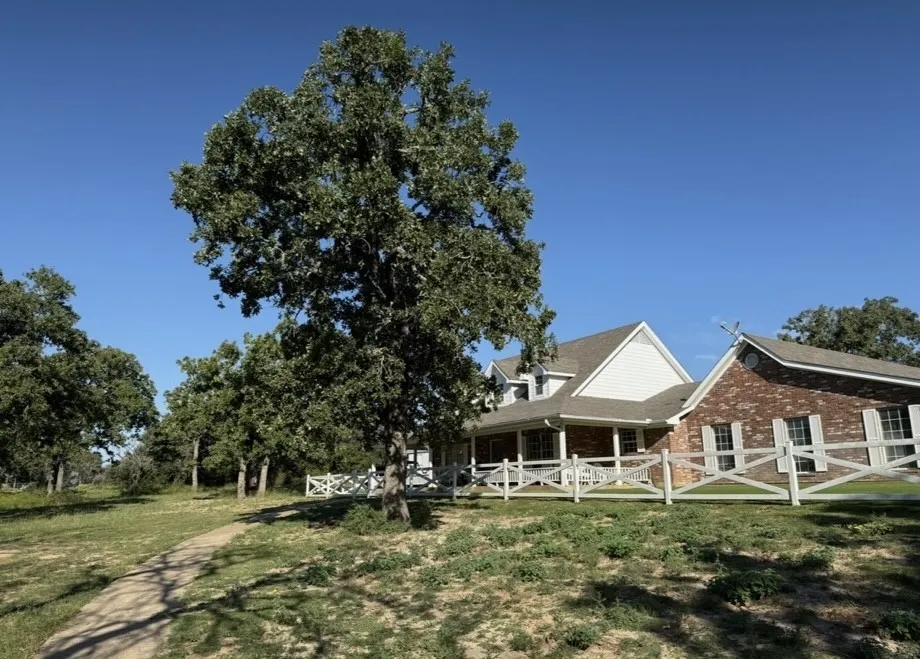 Single Family Residence For Sale in Hamilton County , 1705B County Road 122, Hico, Texas 76457, 3 Bedrooms, 4 Bathrooms, 2 Garage spaces, 2,694 Sqft, built in 1998, Price $2,749,900, mls#21172256, Real Estate Agent in Hico, Homes For Sale in Hamilton county, Homes For Sale in Hico, Realtor in Hico Texas, Real Estate Brokerage Independent Realty Texas, Luminita Cordes Realtor