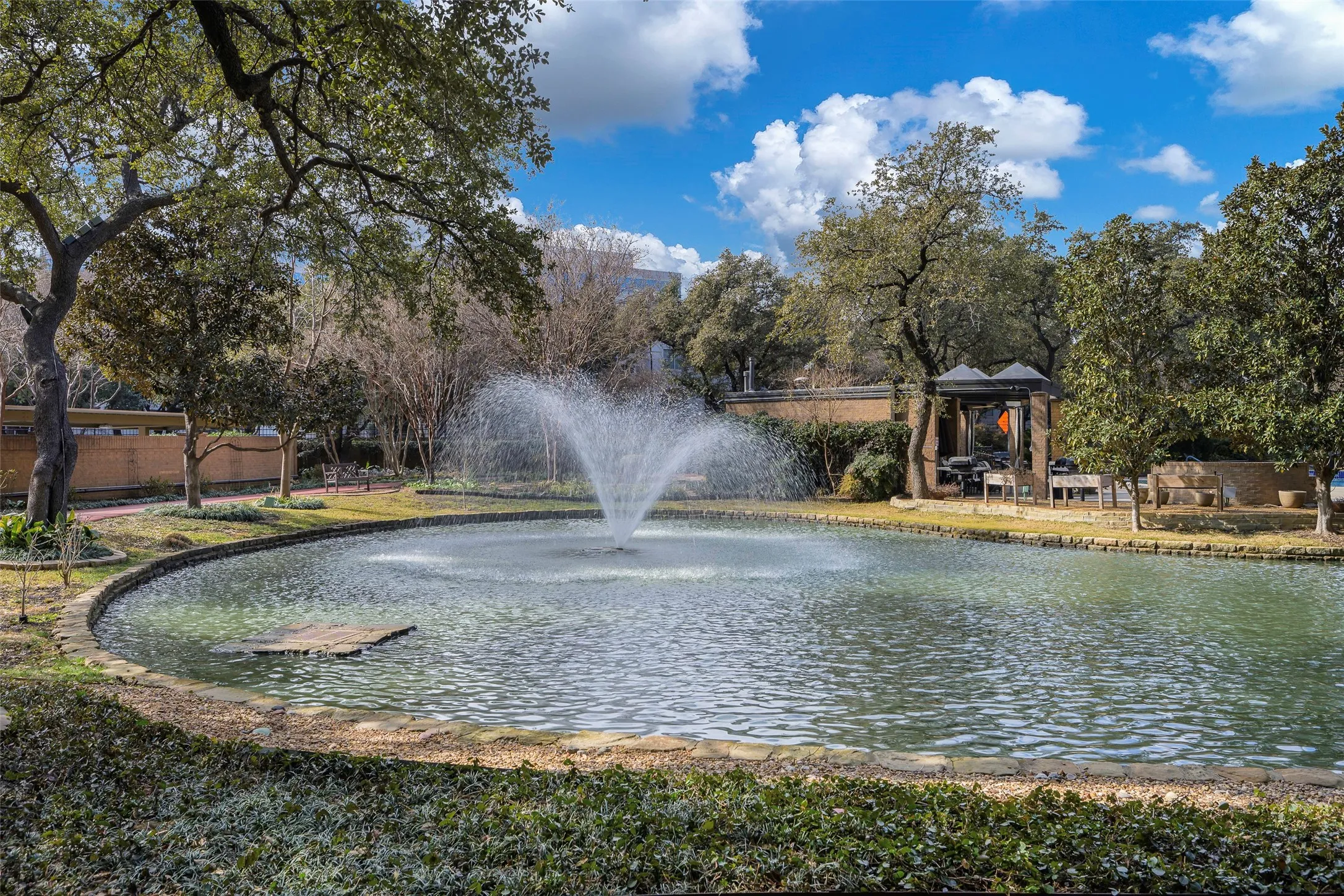 Condominium For Sale in Dallas County , 5200 Keller Springs Road 1534/36, Dallas, Texas 75248, 2 Bedroom, 3 Bathroom, 2 Garage spaces, 3,370 Sqft, built in 1981, Preowned, mls#21169848, Real Estate Agent in Dallas, Homes For Sale in Dallas county, Homes For Sale in Dallas, Realtor in Dallas Texas, Real Estate Brokerage Independent Realty Texas, Luminita Cordes Realtor