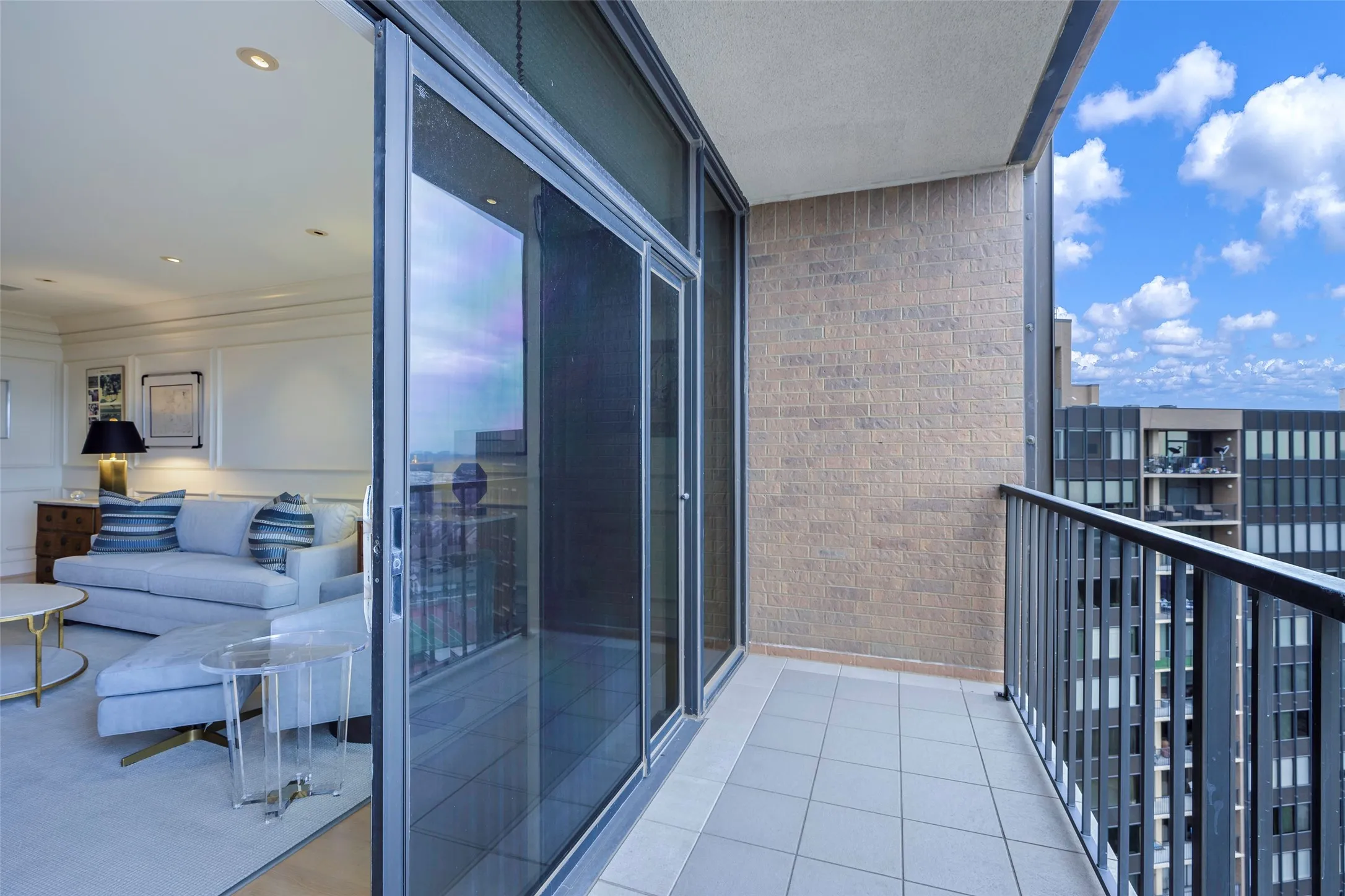 Condominium For Sale in Dallas County , 5200 Keller Springs Road 1534/36, Dallas, Texas 75248, 2 Bedroom, 3 Bathroom, 2 Garage spaces, 3,370 Sqft, built in 1981, Preowned, mls#21169848, Real Estate Agent in Dallas, Homes For Sale in Dallas county, Homes For Sale in Dallas, Realtor in Dallas Texas, Real Estate Brokerage Independent Realty Texas, Luminita Cordes Realtor