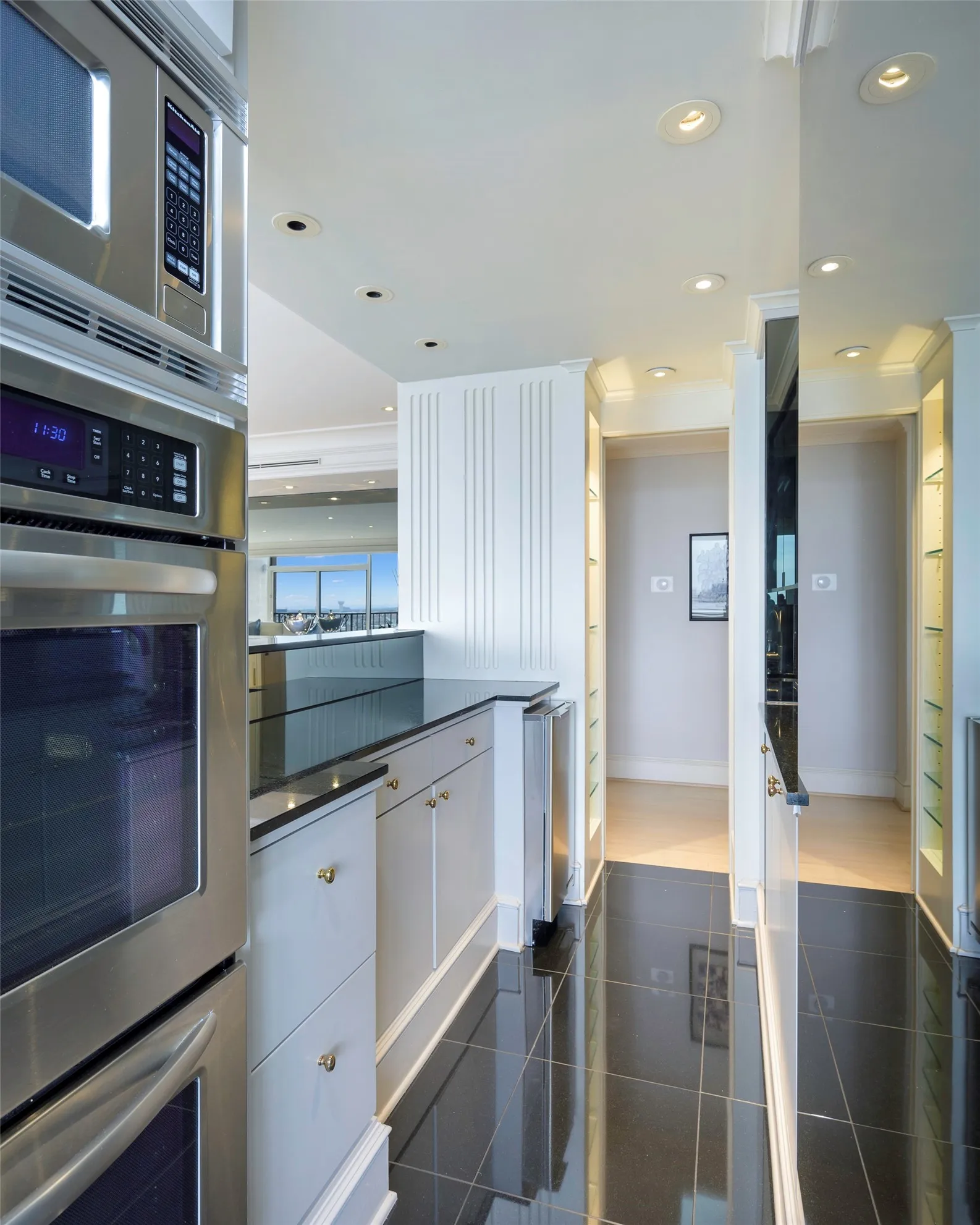Condominium For Sale in Dallas County , 5200 Keller Springs Road 1534/36, Dallas, Texas 75248, 2 Bedroom, 3 Bathroom, 2 Garage spaces, 3,370 Sqft, built in 1981, Preowned, mls#21169848, Real Estate Agent in Dallas, Homes For Sale in Dallas county, Homes For Sale in Dallas, Realtor in Dallas Texas, Real Estate Brokerage Independent Realty Texas, Luminita Cordes Realtor
